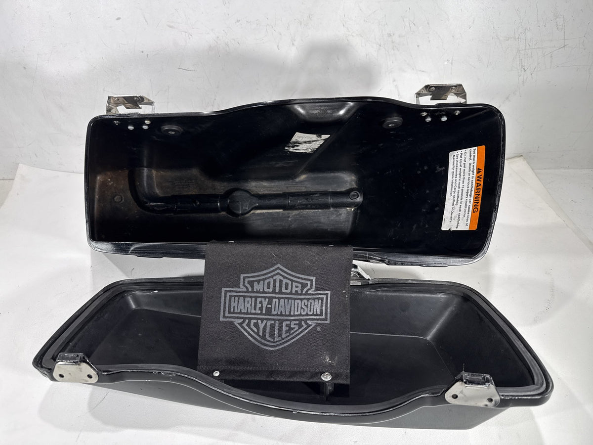 2004 Harley Road King Touring Classic OEM Right 1 Saddlebag Luggage NO Key