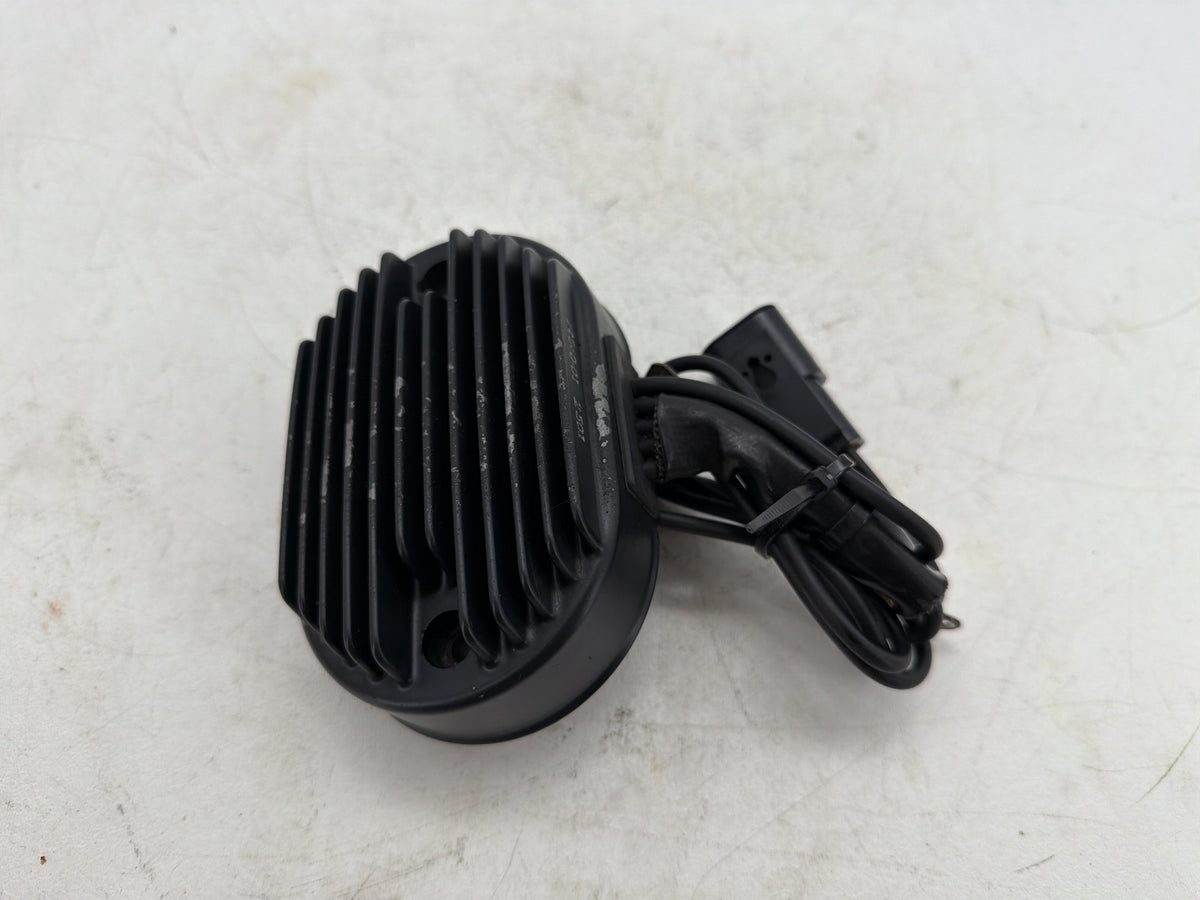 2001 Harley Softail Deuce FXSTD OEM Voltage Regulator Rectifier