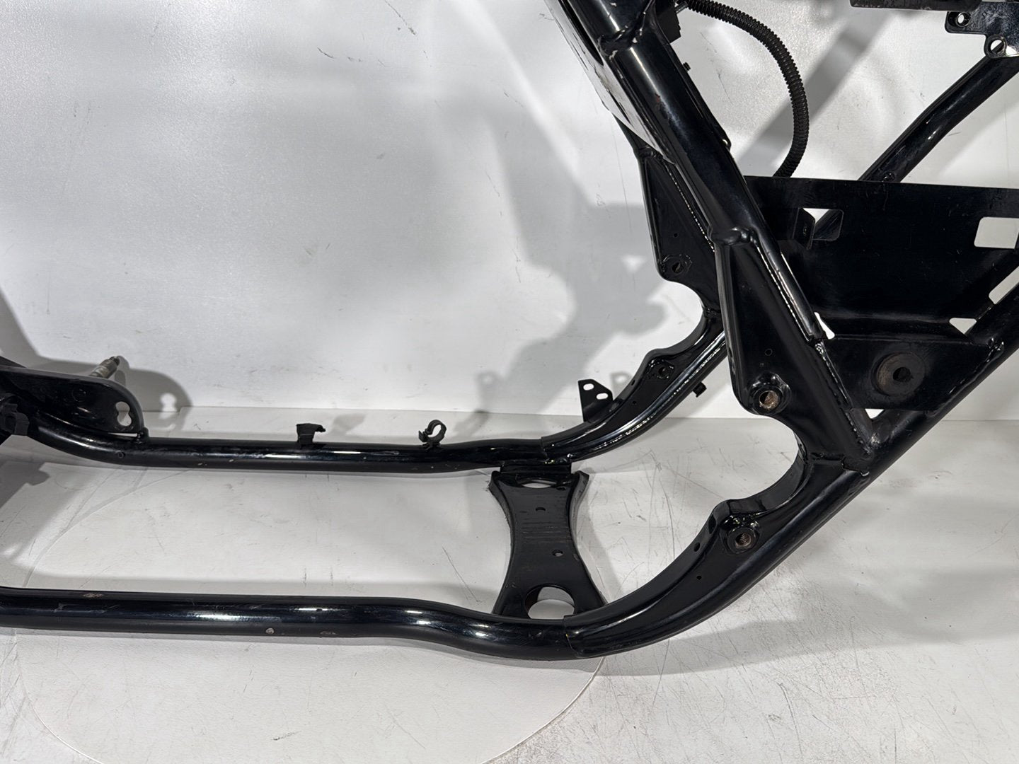 1999 - 2006 Harley-Davidson Touring Electra Glide Classic Body Main Frame Chassis CLN CLR 47900-01