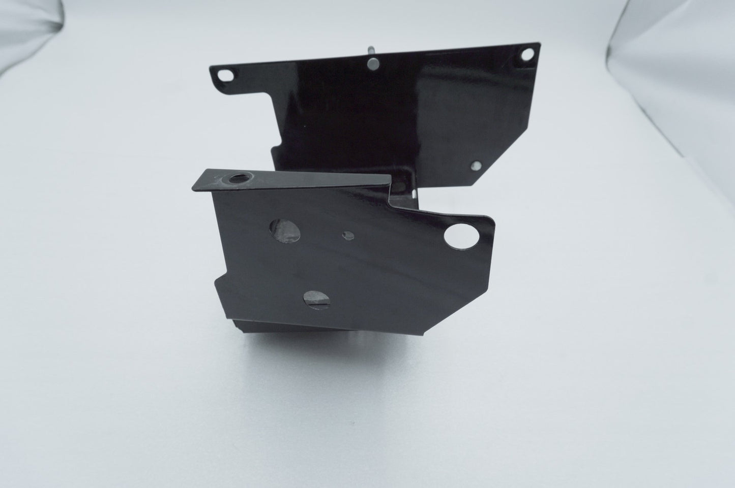 1999 - 2006 Harley-Davidson Touring Electra Glide Battery Tray Bracket Holder Carrier 66281-02A