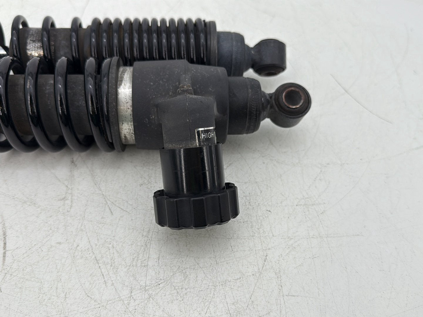 2014 Harley Street Glide Touring FLHXS OEM Rear Left Right Shock Absorbers
