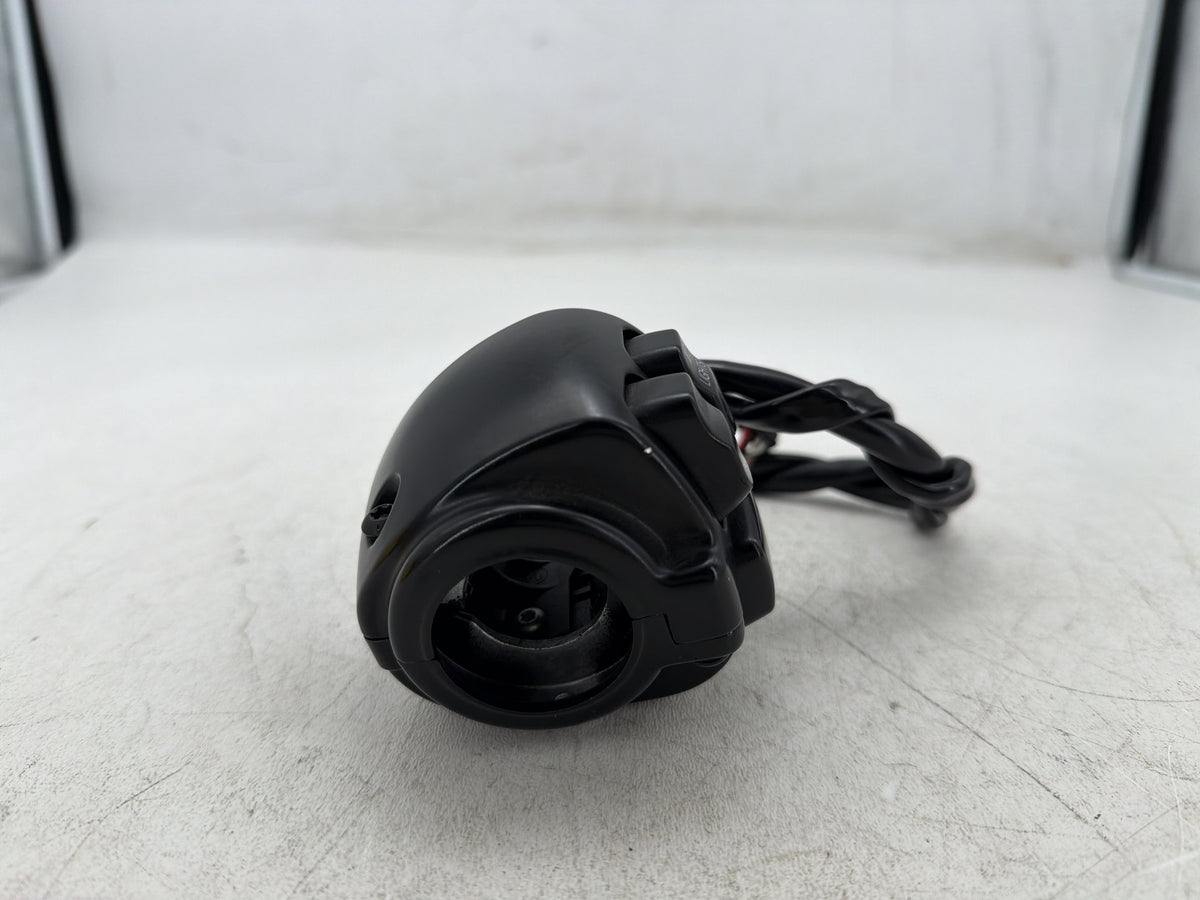 2014 Harley Softail Slim FLS OEM Left Turn Signal Headlight Switches Controls