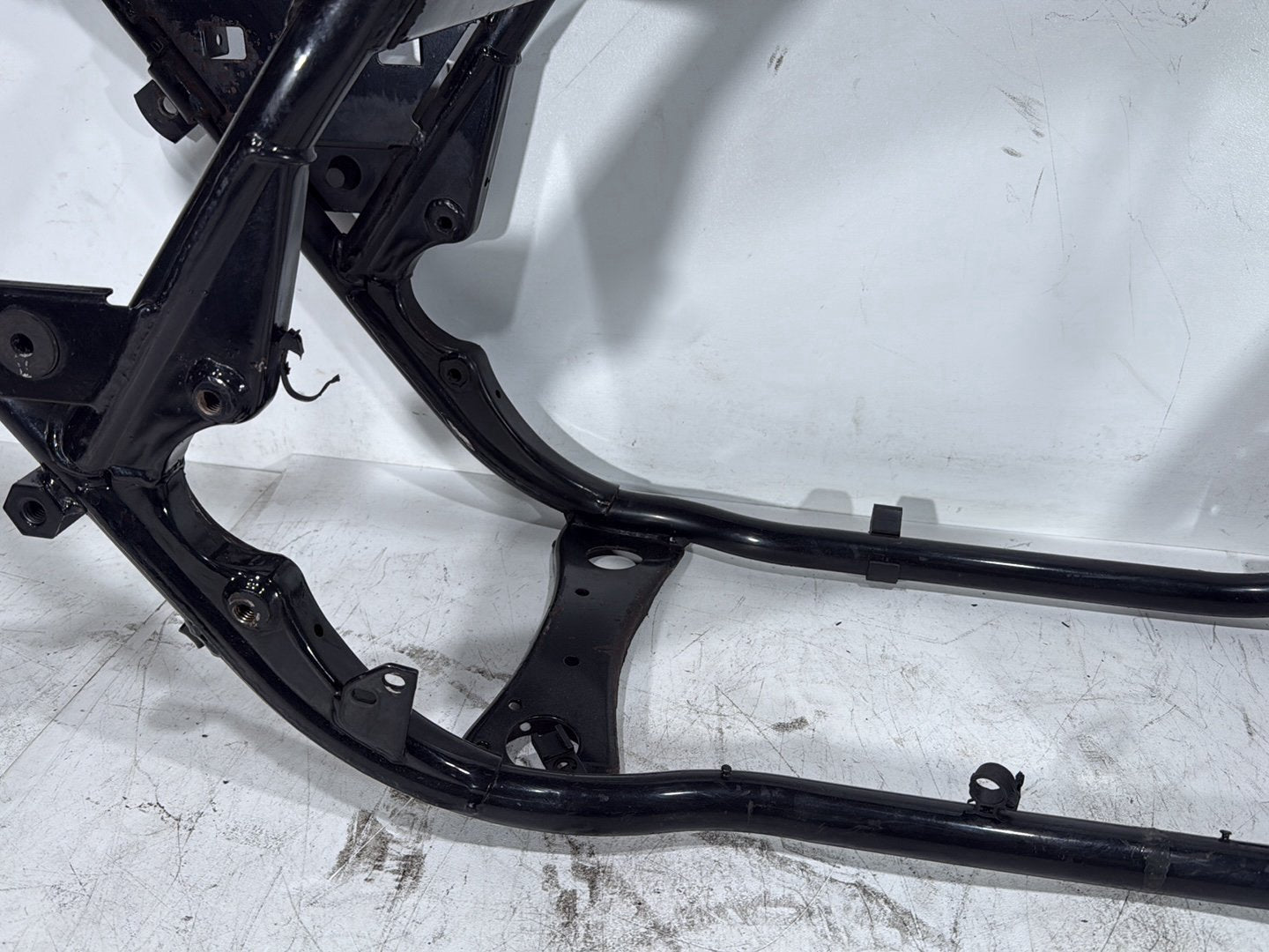 1998 Harley Touring FLHTCUI Electra Glide Ultra OEM Body Main Frame Chassis CLN CLR