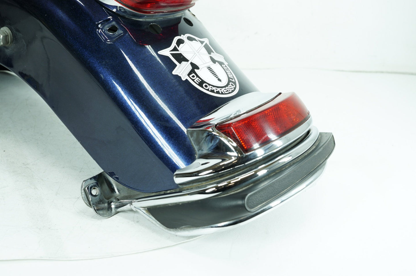 2008 - 2016 Harley-Davidson Touring Electra Glide Ultra Rear Wheel Fender Taillight Brake Lamp 59579-09