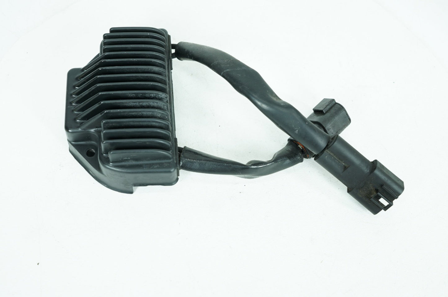 1999 - 2006 Harley-Davidson Dyna Low Rider Voltage Regulator Rectifier  74631-04