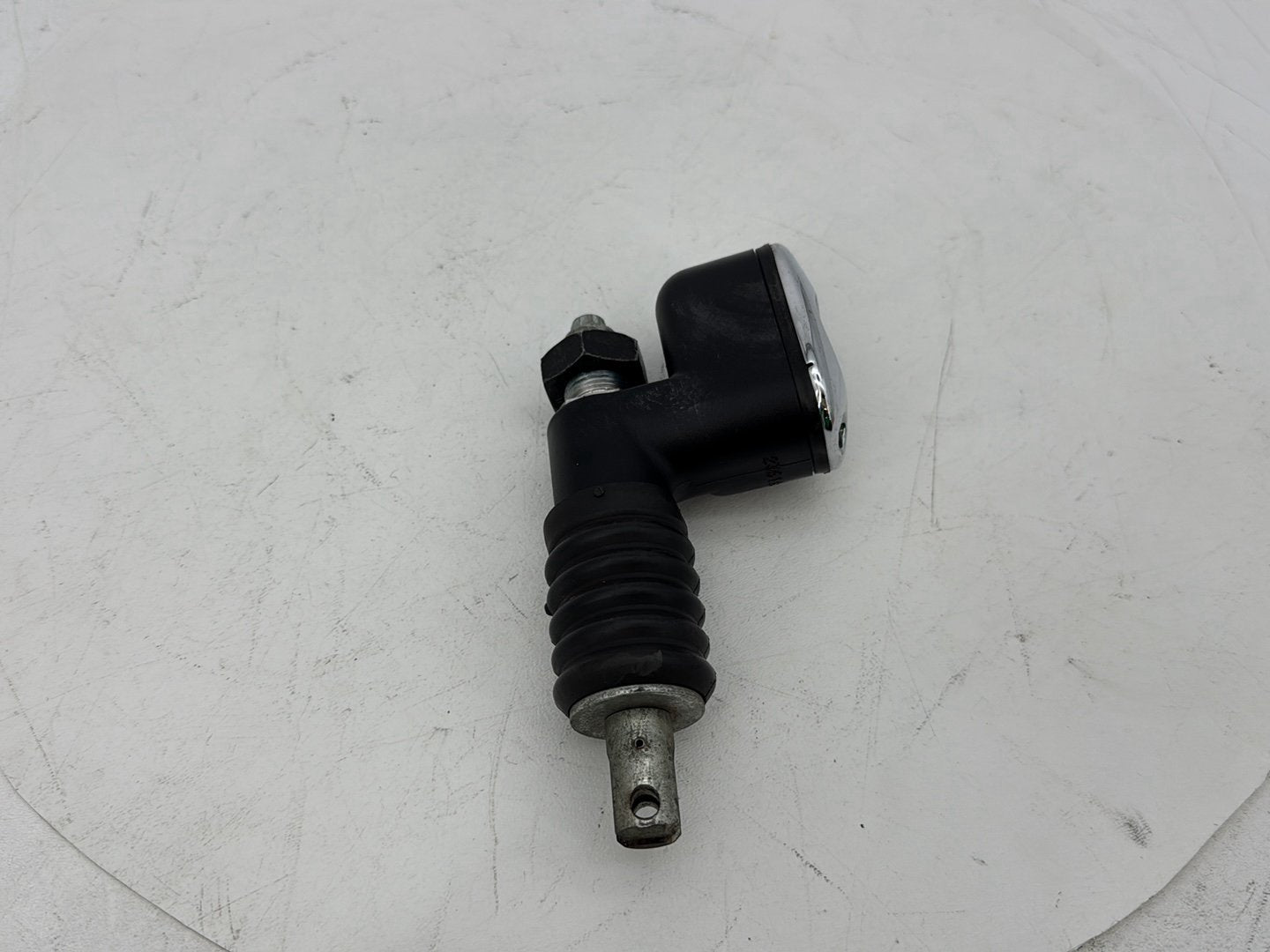 1999 - 2006 Harley-Davidson Touring CVO Screamin Eagle Road King Rear Brake Master Cylinder Reservoir 41754-00D