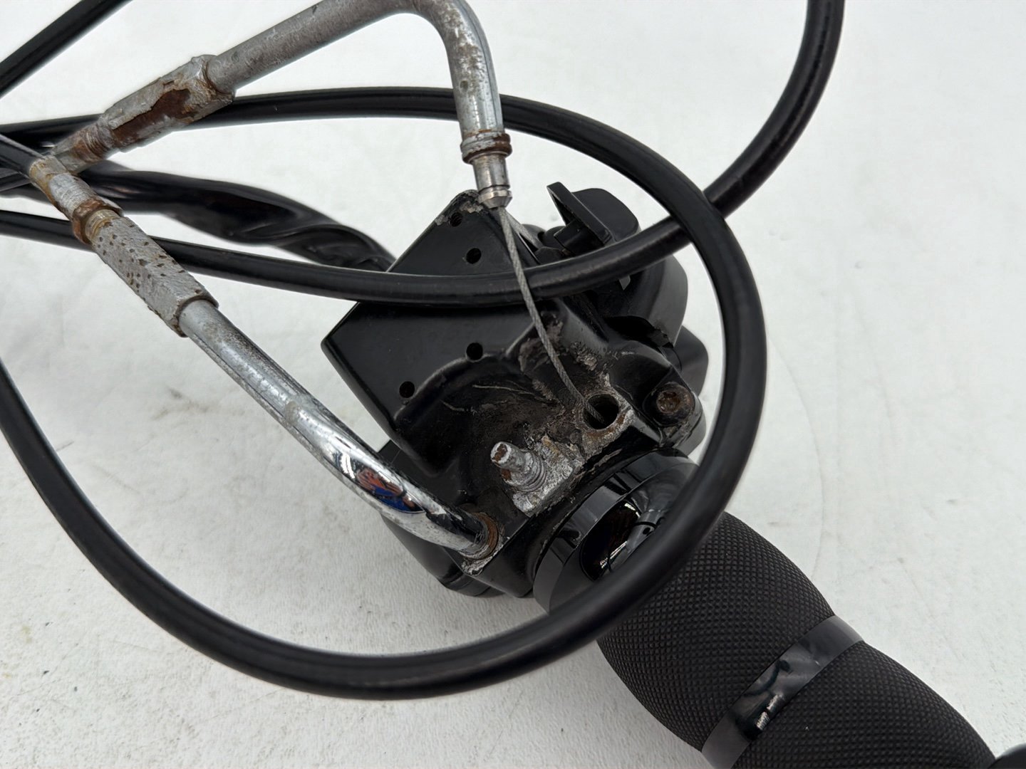 2007 - 2012 Harley-Davidson Touring Street Glide Right Engine Start Kill Switches Controls w/ Hand Grip, Idle Throttle Cables