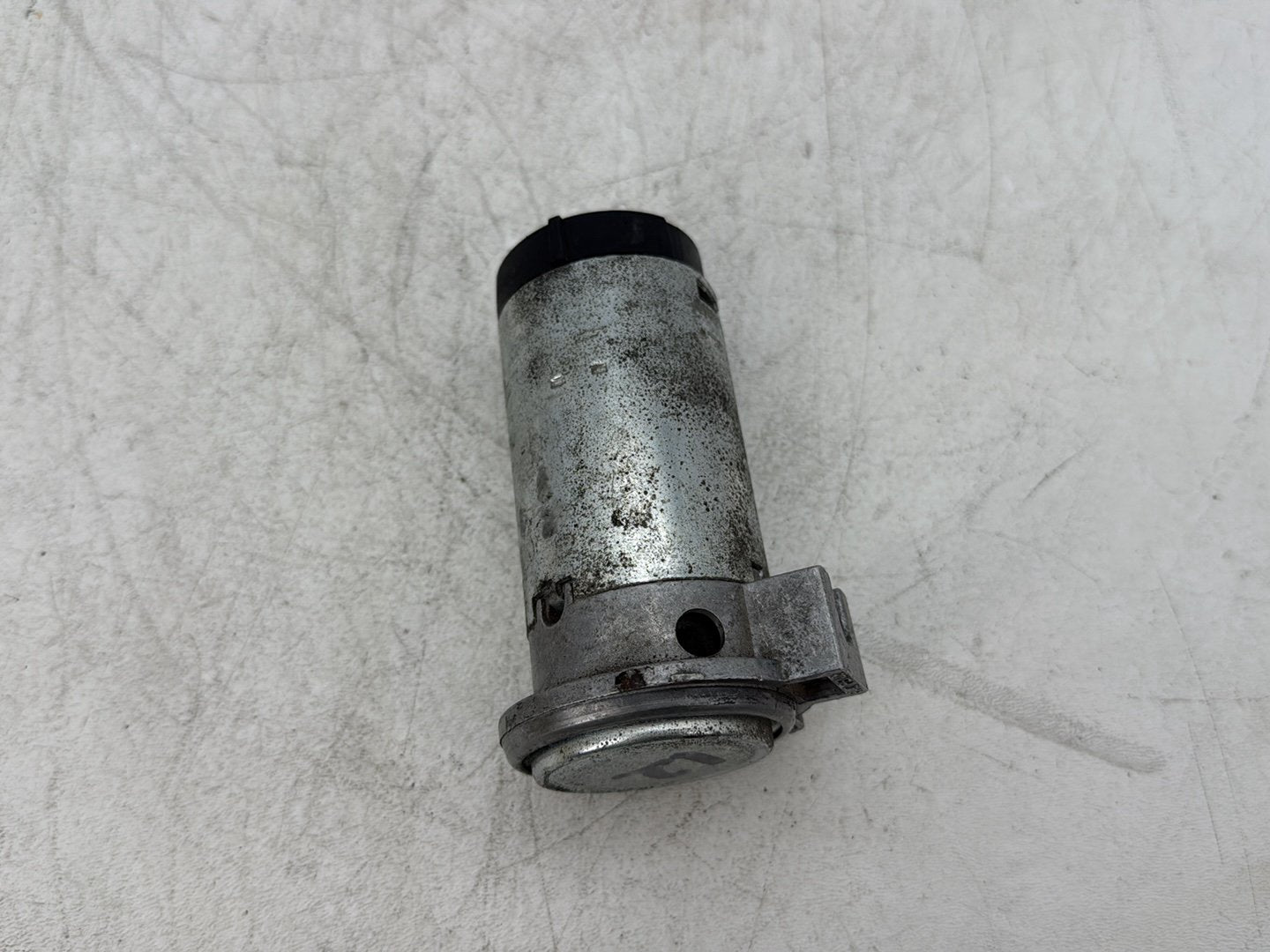 2005 Harley Electra Glide Touring Ultra FLHTCUI OEM EVAP Vapor Charcoal Fuel Emission Canister