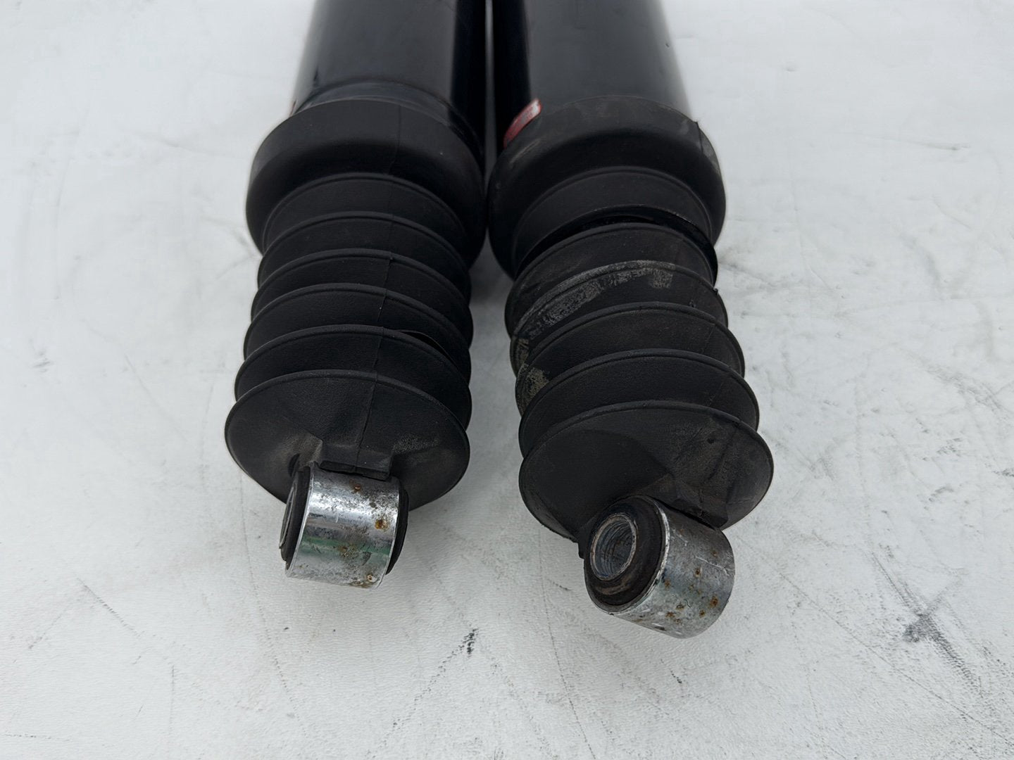 2007 - 2016 Harley-Davidson Touring Electra Glide Ultra Rear Left Right Shock Absorbers 54565-09