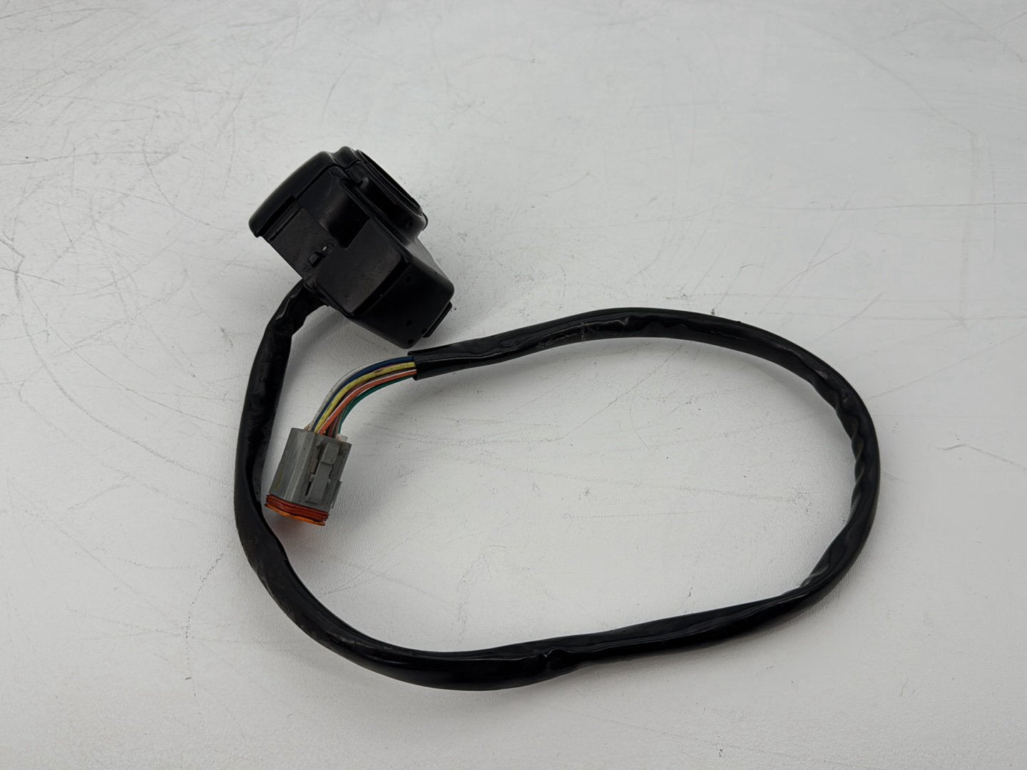 1999 - 2006 Harley-Davidson Touring Electra Glide Classic Left Turn Signal Headlight Switches Controls 71685-06A
