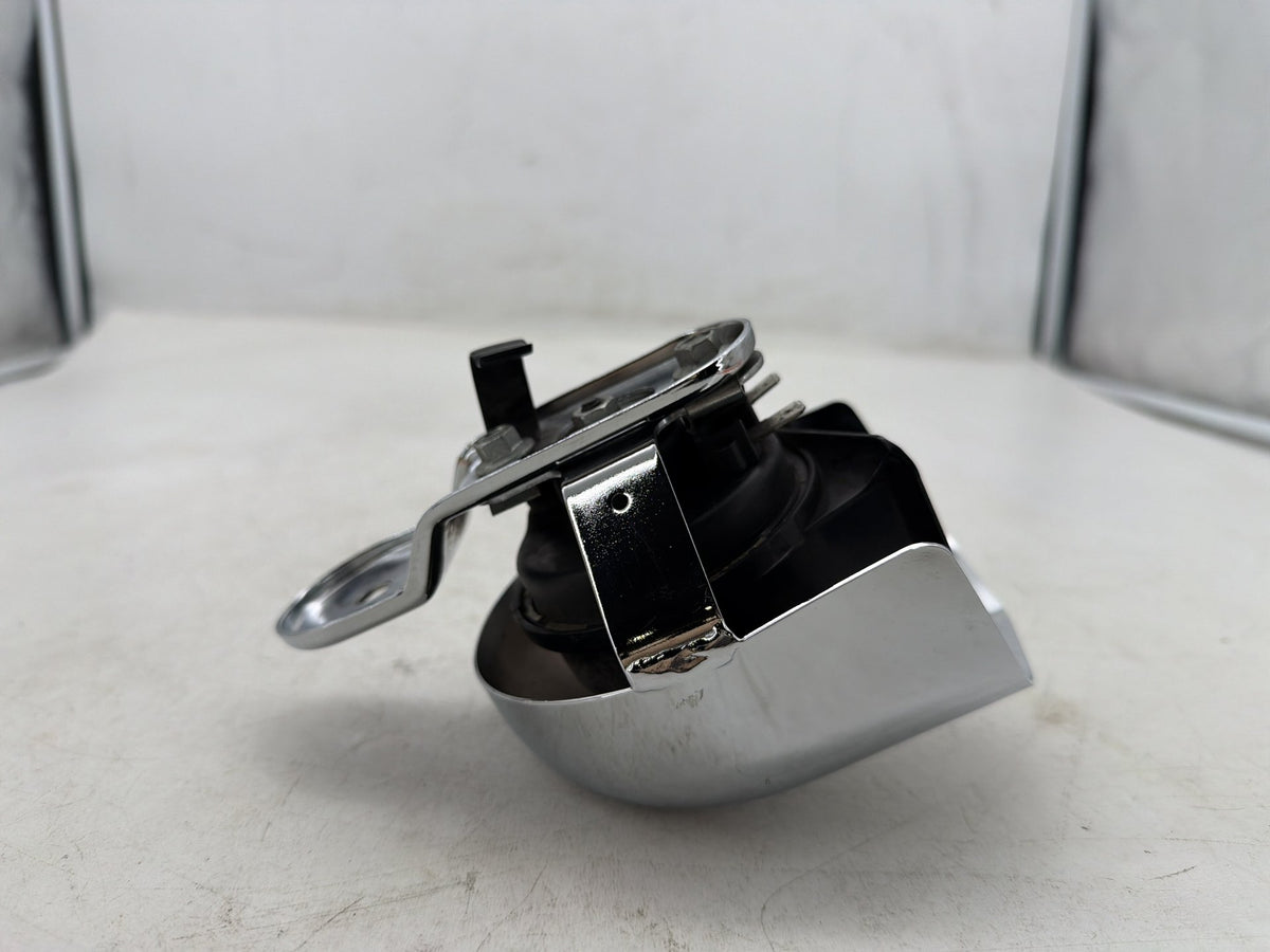 2010 Harley Street Glide Touring FLHX OEM Horn Signal Klaxon Chrome Cover