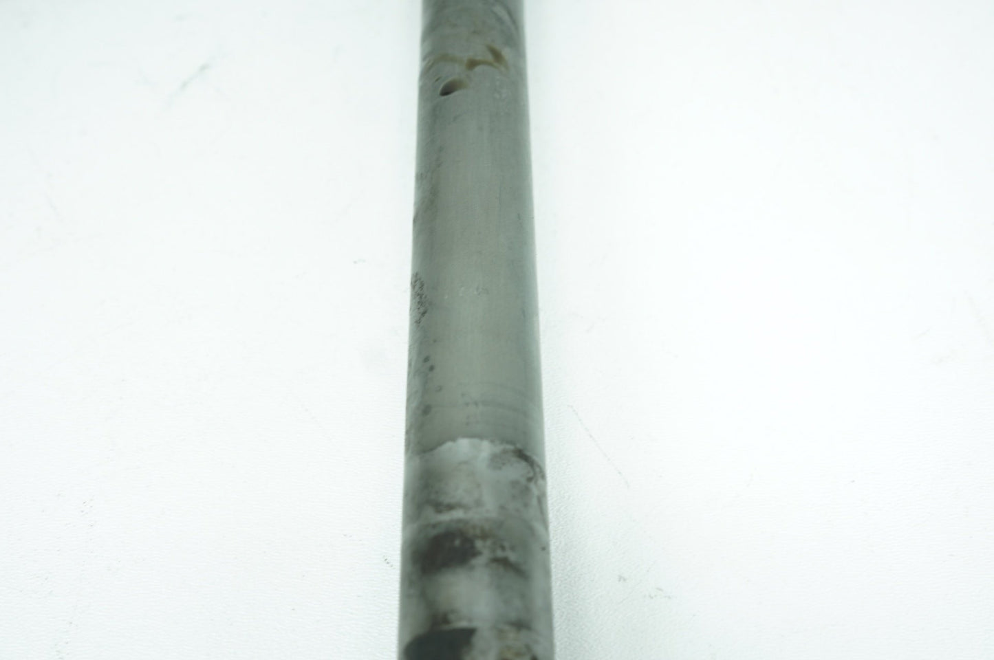 2007 - 2013 Harley-Davidson Touring Electra Glide Classic Rear Wheel Axle Bolt Shaft 41056-09