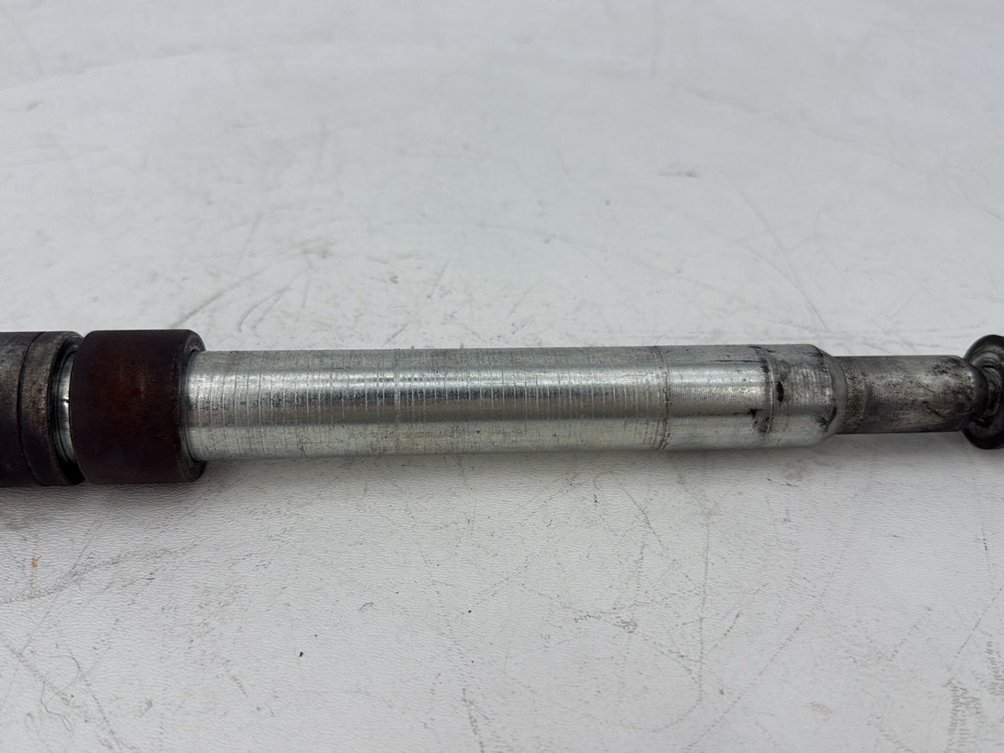 1999 - 2006 Harley-Davidson Touring Road King Police Front Wheel Axle Bolt Shaft 43364-00