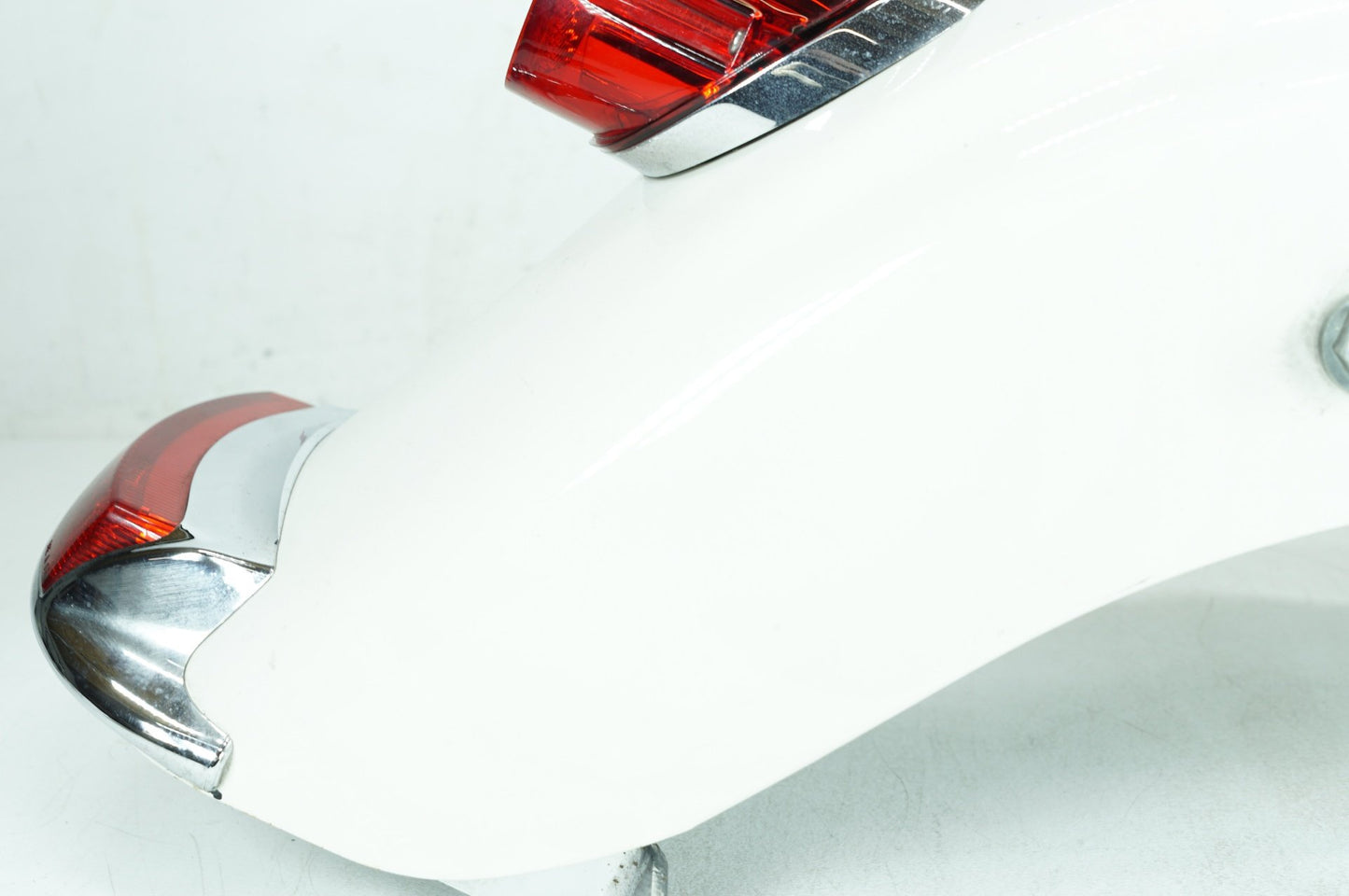 2008 - 2016 Harley-Davidson Touring Electra Glide Ultra Rear Wheel Fender Taillight Brake Lamp 59500046