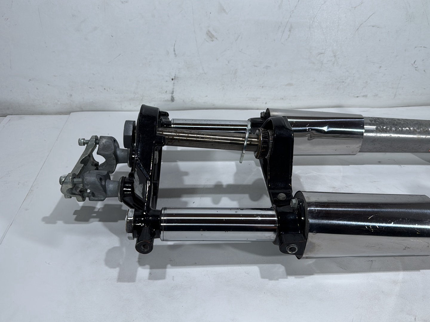 2010 Harley Touring Electra OEM Front Triple Tree Set & LH RH Fork Legs Sliders