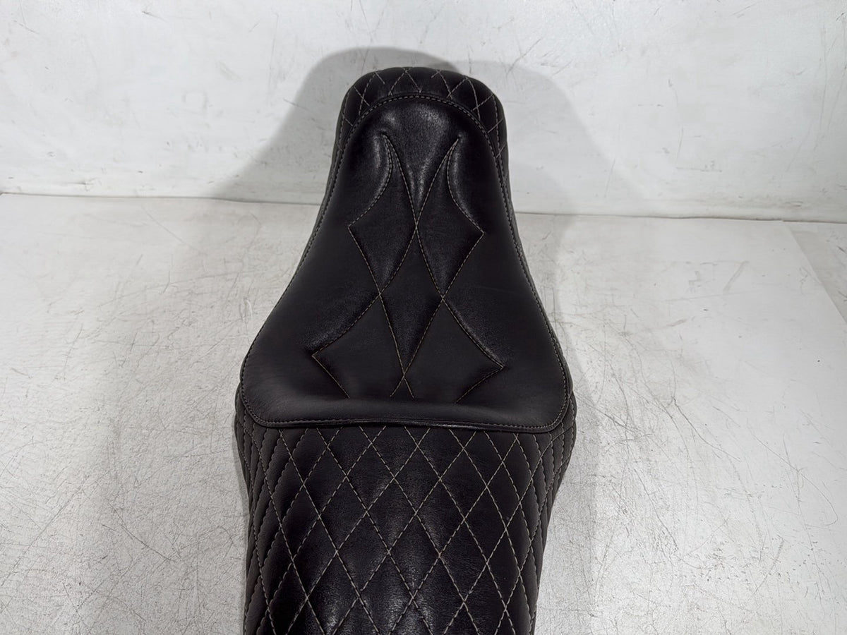 2009 Harley Dyna Street Bob FXDB OEM Passenger Rider Driver Seat Saddle