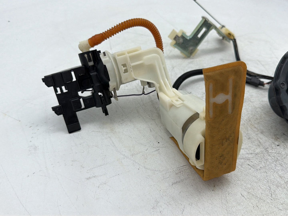 2006 Harley Dyna Super Glide FXDI OEM Fuel Pump Gas Gasoline Petrol Sending