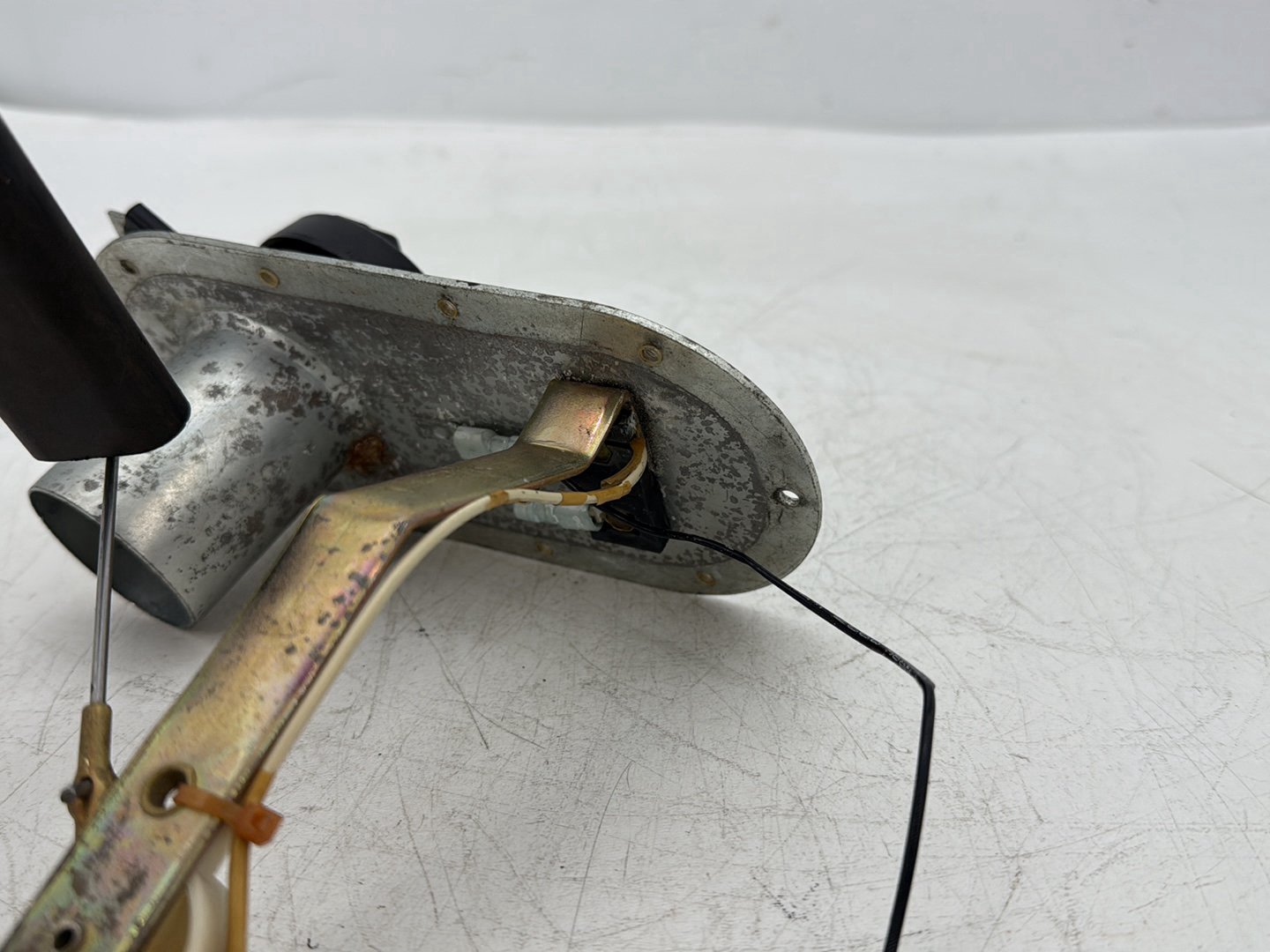 95 Harley Touring Electra Classic OEM Gas Gasoline Fuel Petrol Pump Sending EFI