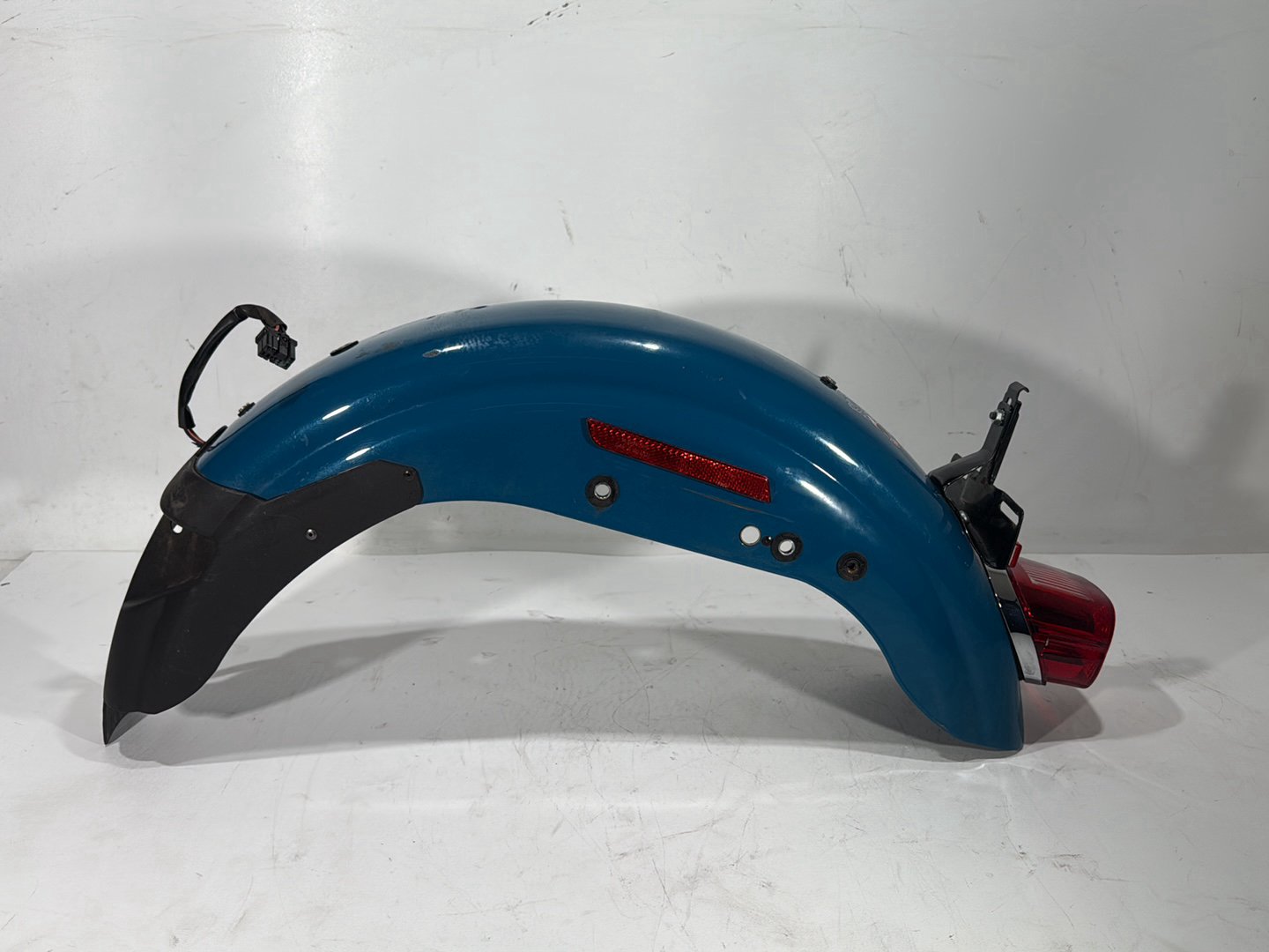 2001 Harley Sportster 883 Hugger XLH883 OEM Rear Wheel Fender Taillight Brake Lamp