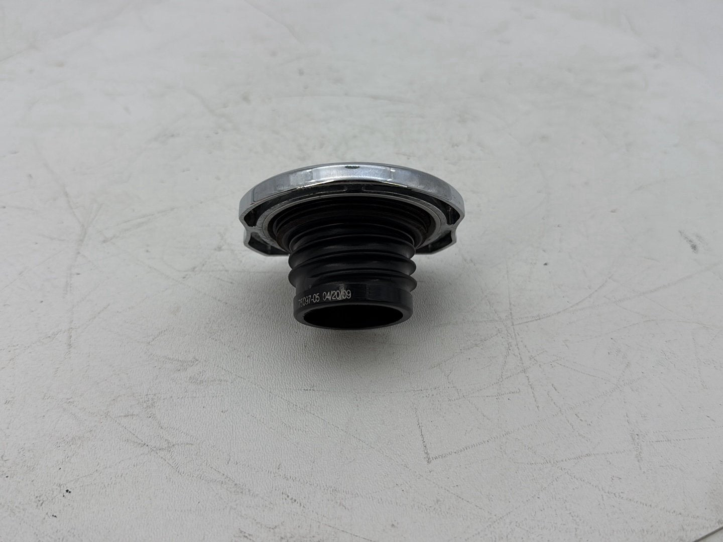 1999 - 2006 Harley-Davidson Touring Road King Police Fuel Gas Tank Cap Bushing Hub 61272-92C