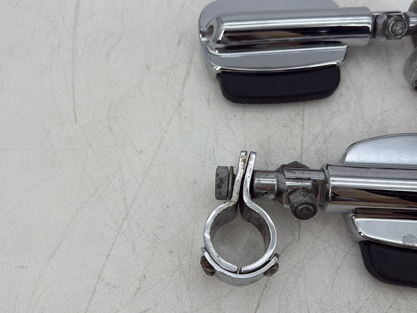 2006 Harley Softail FLSTCI Heritage Classic OEM Front Right Left Highway Foot Pegs