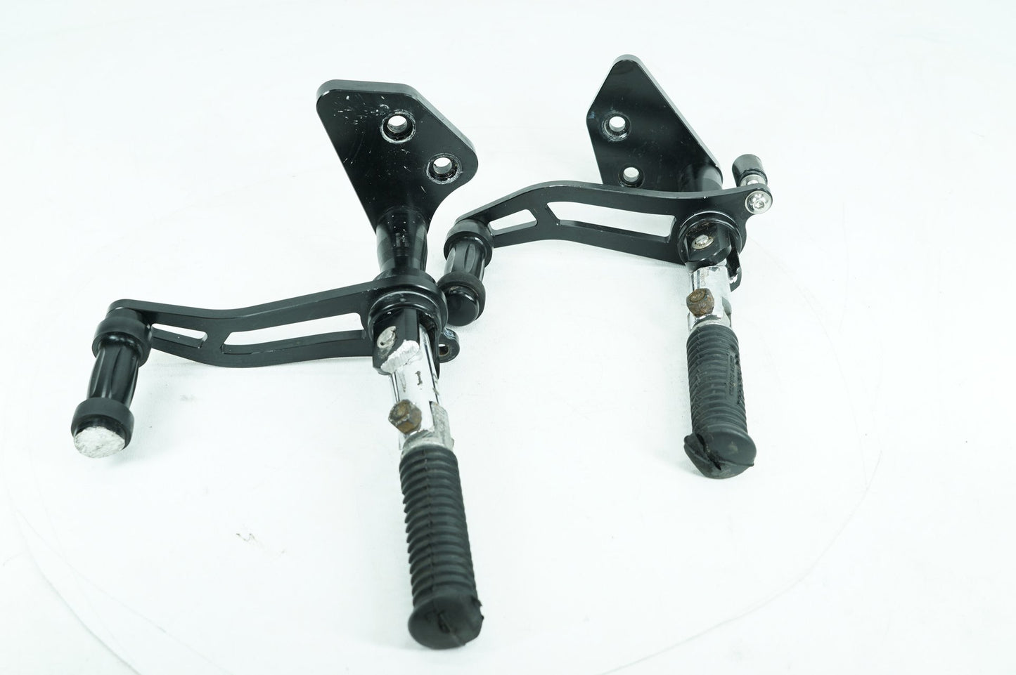 2007 - 2017 Harley-Davidson Dyna Super Glide Left & Right Step Foot Rest Pegs 33032-99