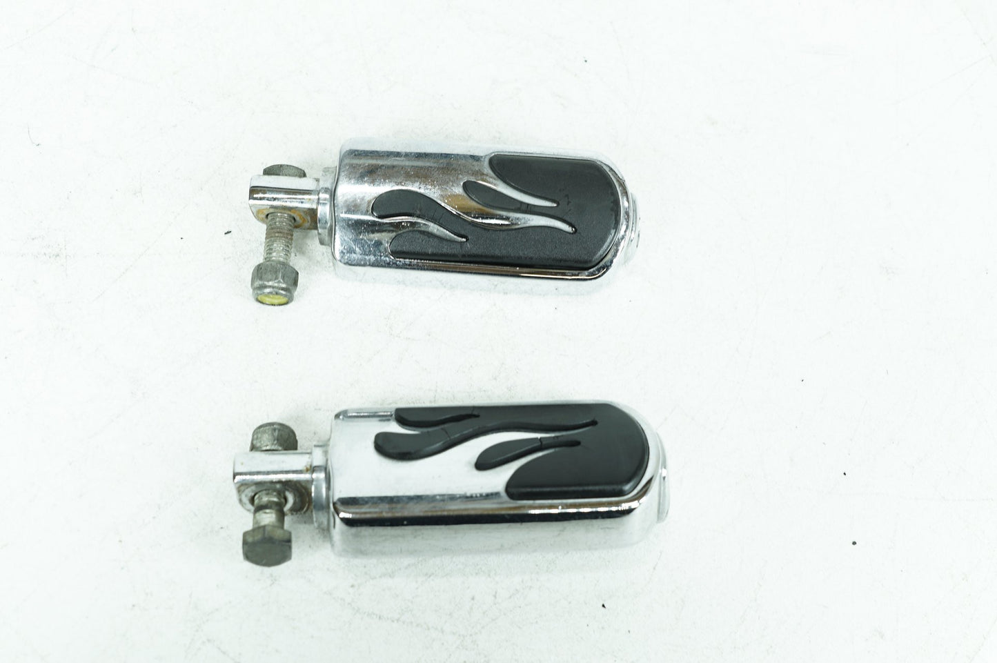 1999 - 2006 Harley-Davidson Softail Fat Boy Passenger Left & Right Foot Pegs 33048-72