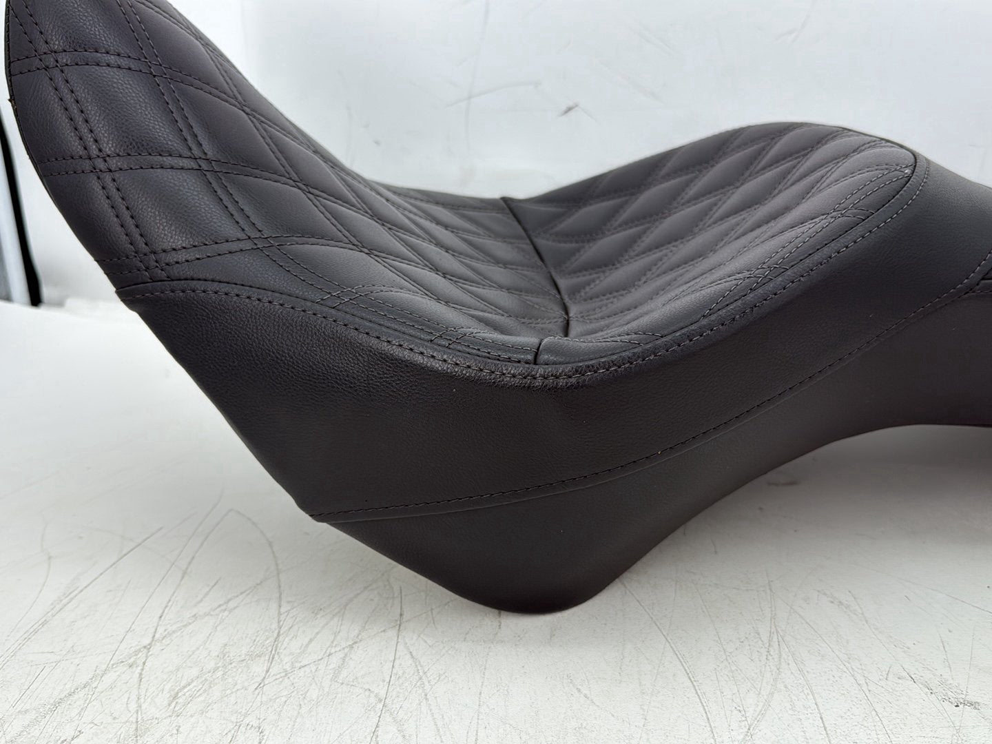 2011 Harley Softail FLSTFB Fat Boy OEM Passenger Rider Driver Seat Saddle