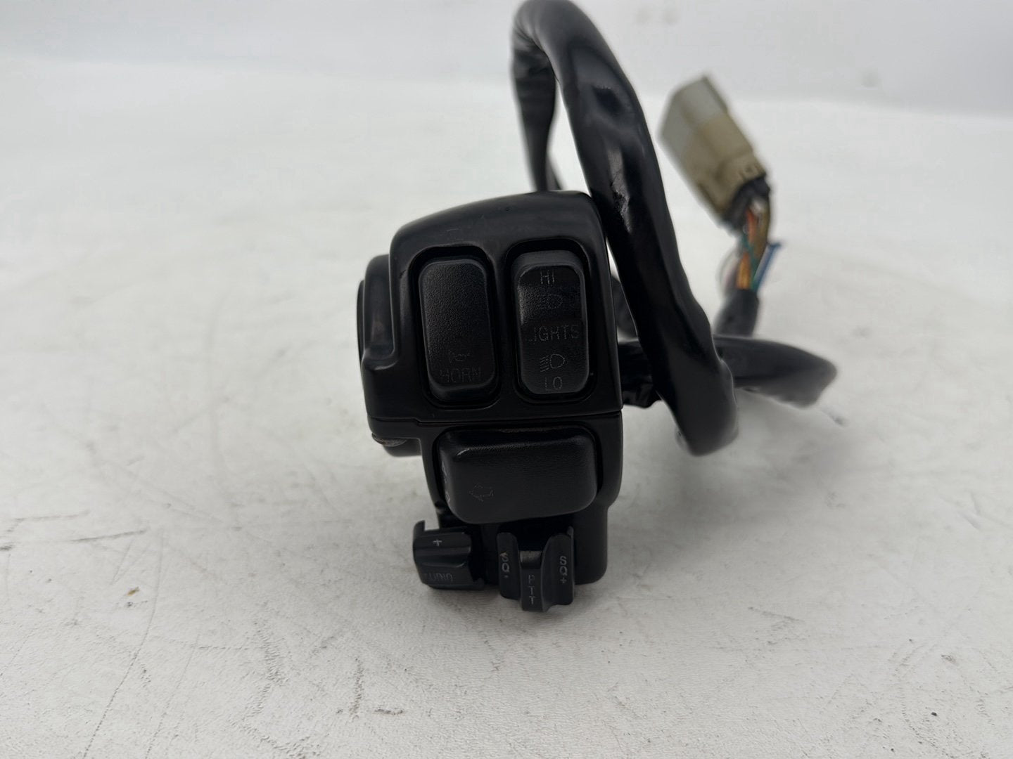 2008 - 2016 Harley-Davidson Touring Electra Glide Ultra Left Turn Signal Headlight Switches Controls 	71682-06A