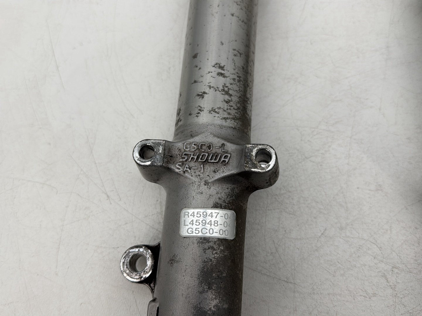 1999 - 2006 Harley-Davidson Dyna Super Glide Front Triple Tree Set & LH RH Fork Legs Sliders 45739-87 , 46076-04