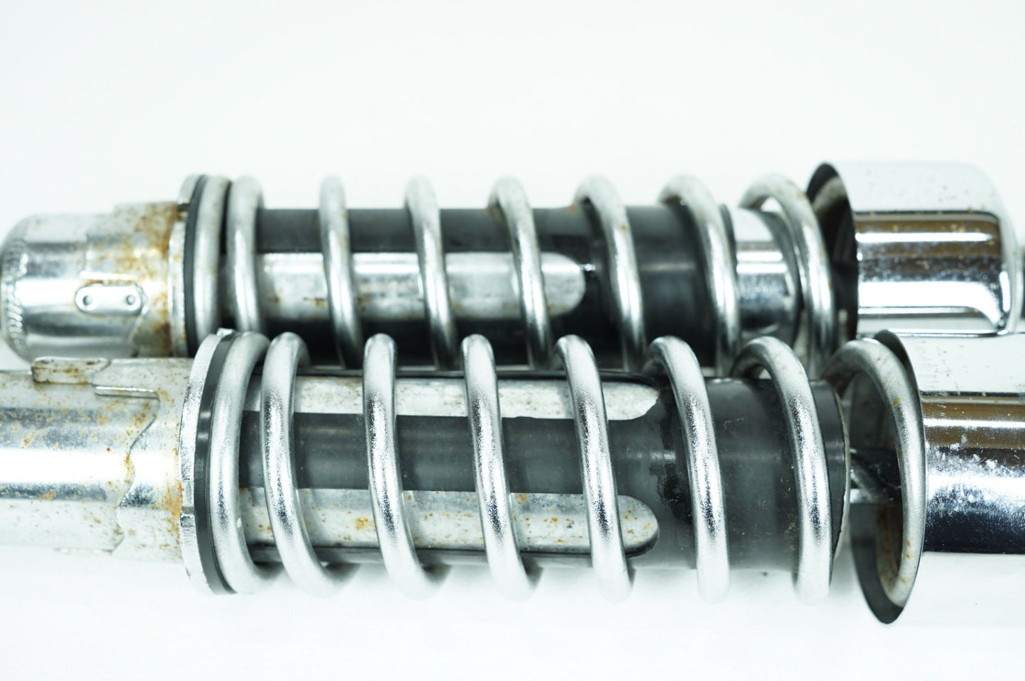 2004 - 2013 Harley-Davidson Sportster Low Rear Left Right Shock Absorbers 54568-04