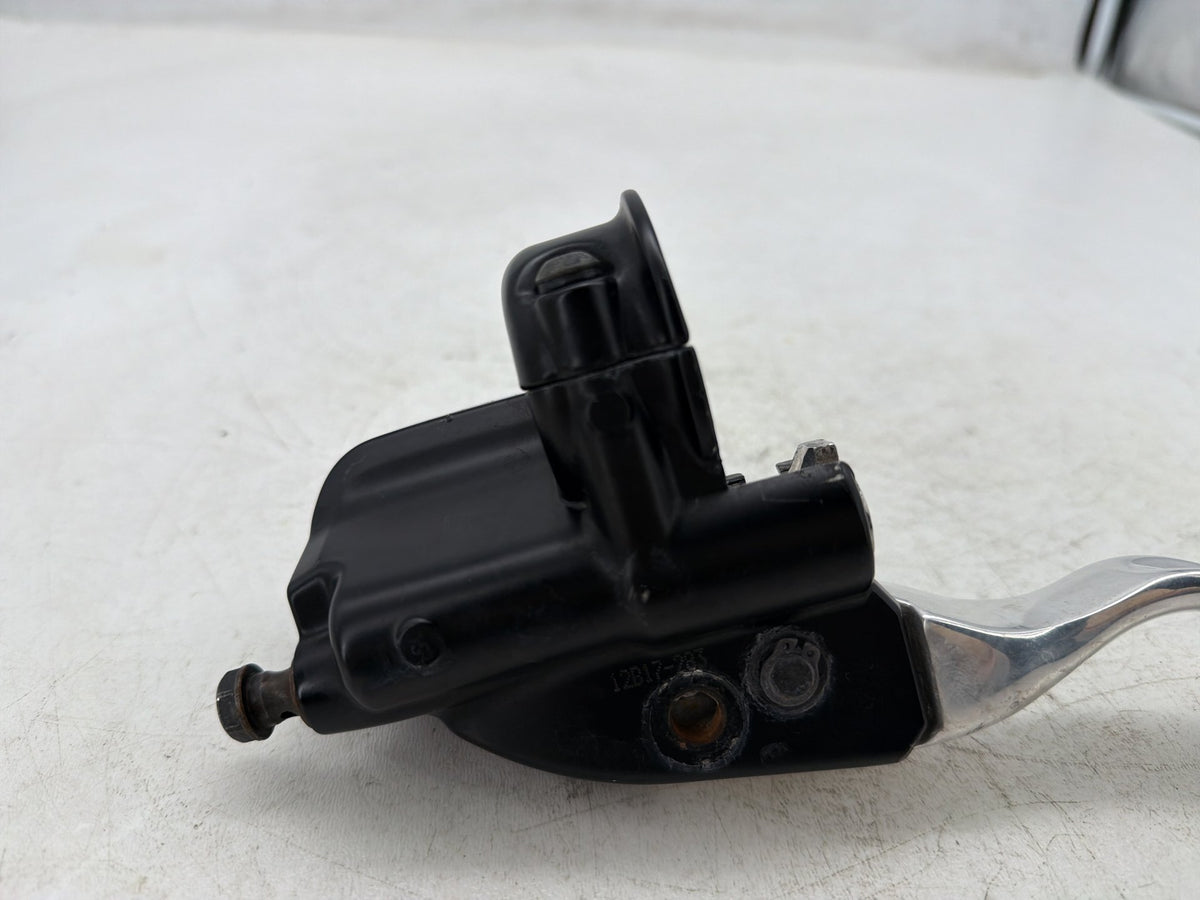 12 Harley Street Glide Touring FLHX OEM Front Right Brake Lever Master Cylinder