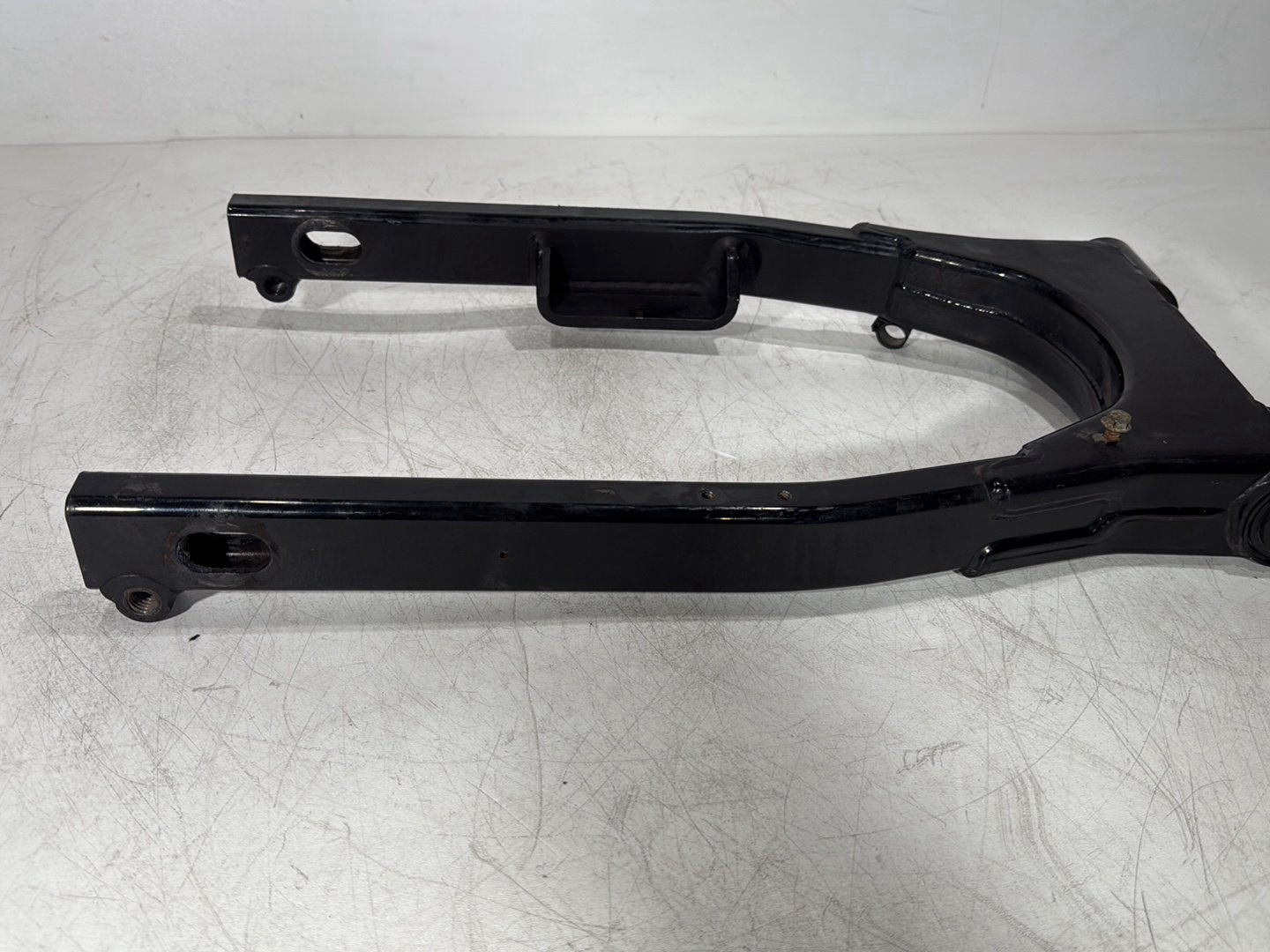 1999 - 2006 Harley-Davidson Touring Electra Glide Classic Rear Fork Swingarm Swing Arm 47427-99A