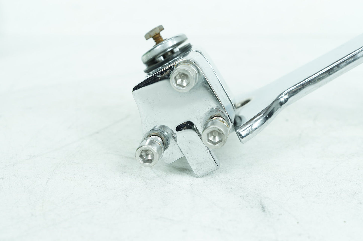 2007 - 2011 Harley-Davidson Touring Electra Glide Classic Rear Passenger 1 Foot Peg Step Rest Kuryakyn