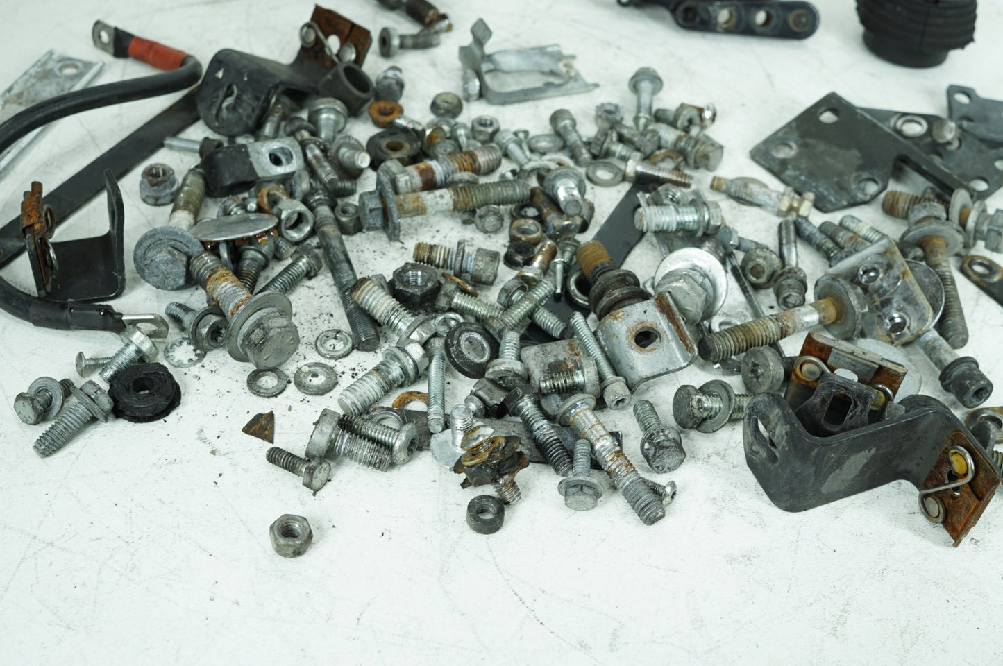 2007 - 2011 Harley-Davidson Touring Road King Classic Hardware Bolts Nuts & Brackets