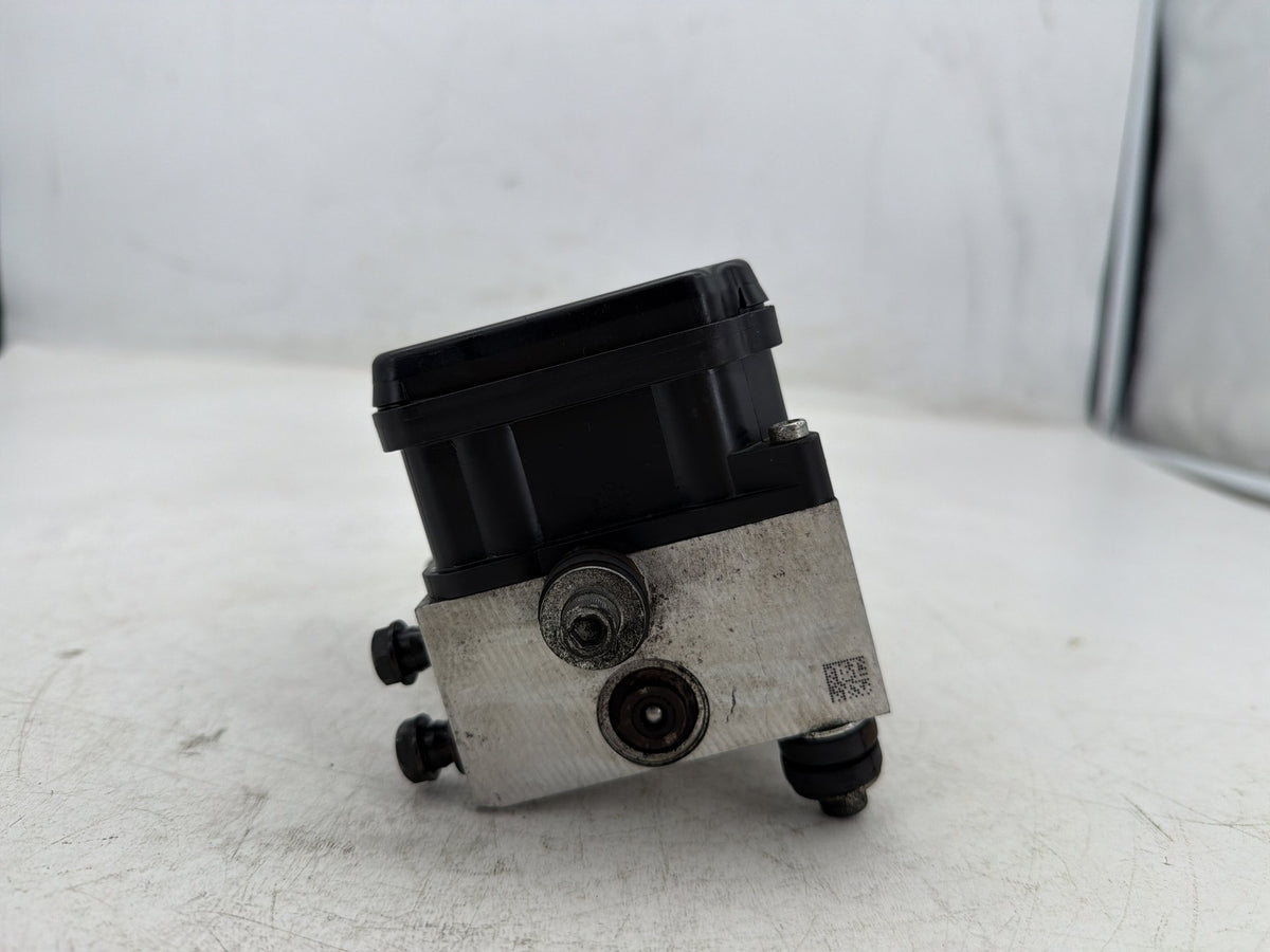 2010 Harley Electra Glide Touring Ultra OEM ABS Brake Pump & Control Module
