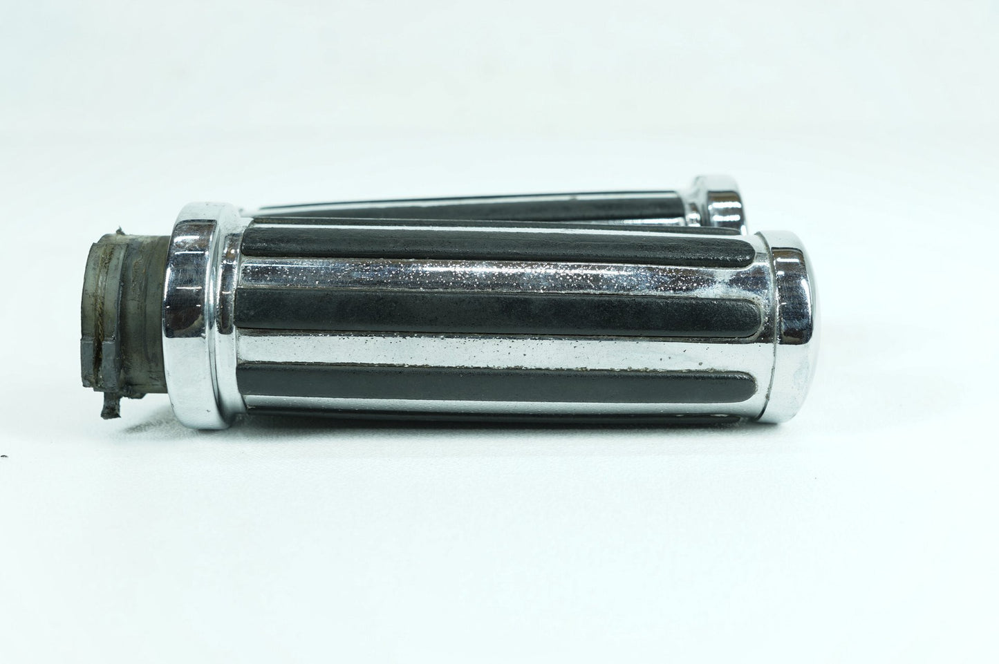 1984 - 1990 Harley-Davidson Sportster Evolution Front Left Right Handgrip Hand Grips 56206-81A
