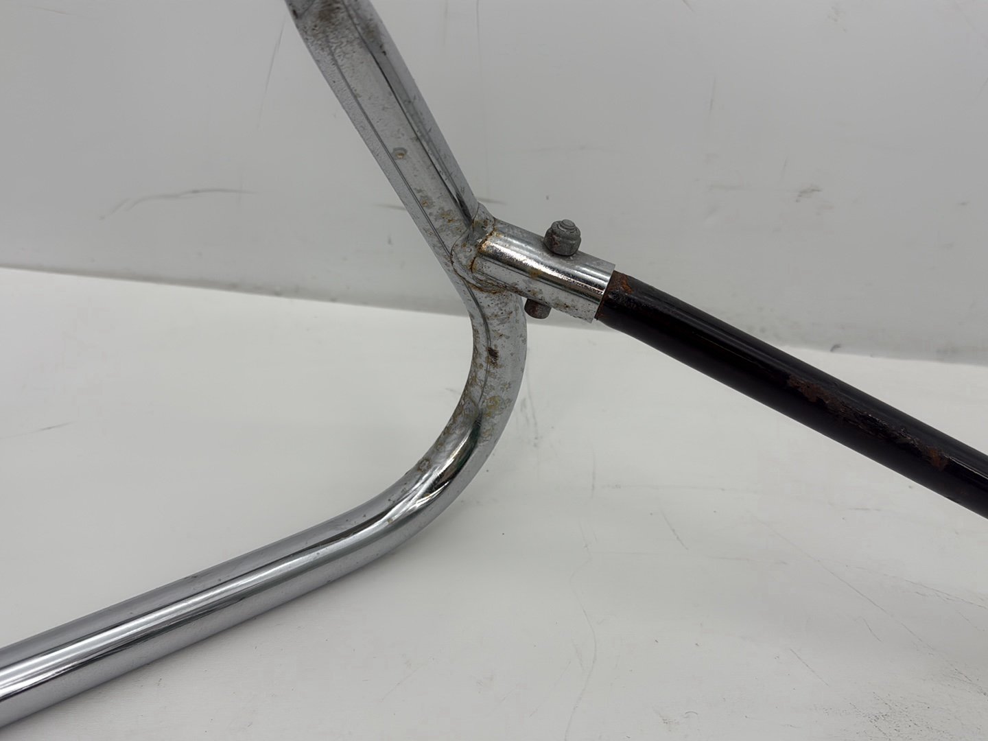 2005 Harley Touring FLHRCI Road King Classic OEM Rear Left Right Saddlebag Guard Rails Bar