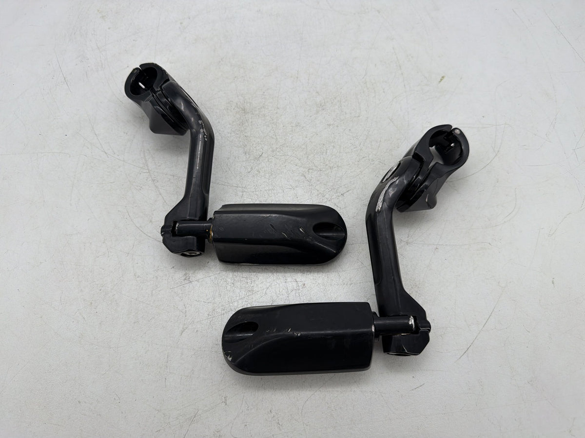 2010 Harley Electra Glide Touring Ultra OEM Front Right Left Highway Foot Pegs