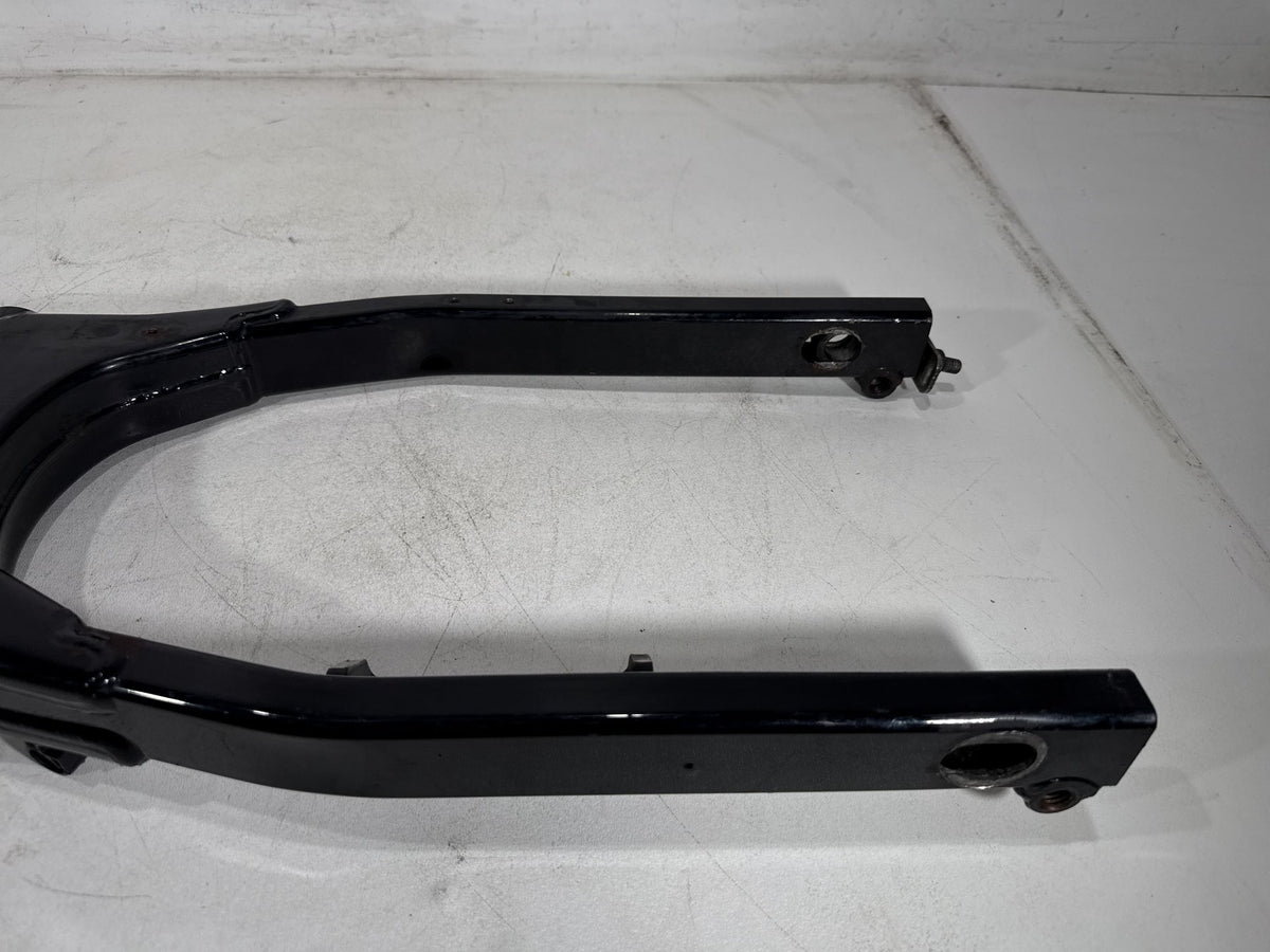 2001 Harley Electra Glide Touring Classic OEM Rear Fork Swingarm Swing Arm