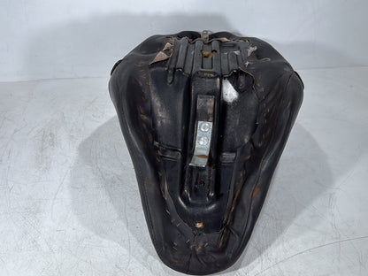 1999 - 2006 Harley-Davidson Touring Electra Glide Classic Passenger Rider Driver Seat Saddle 51704-05