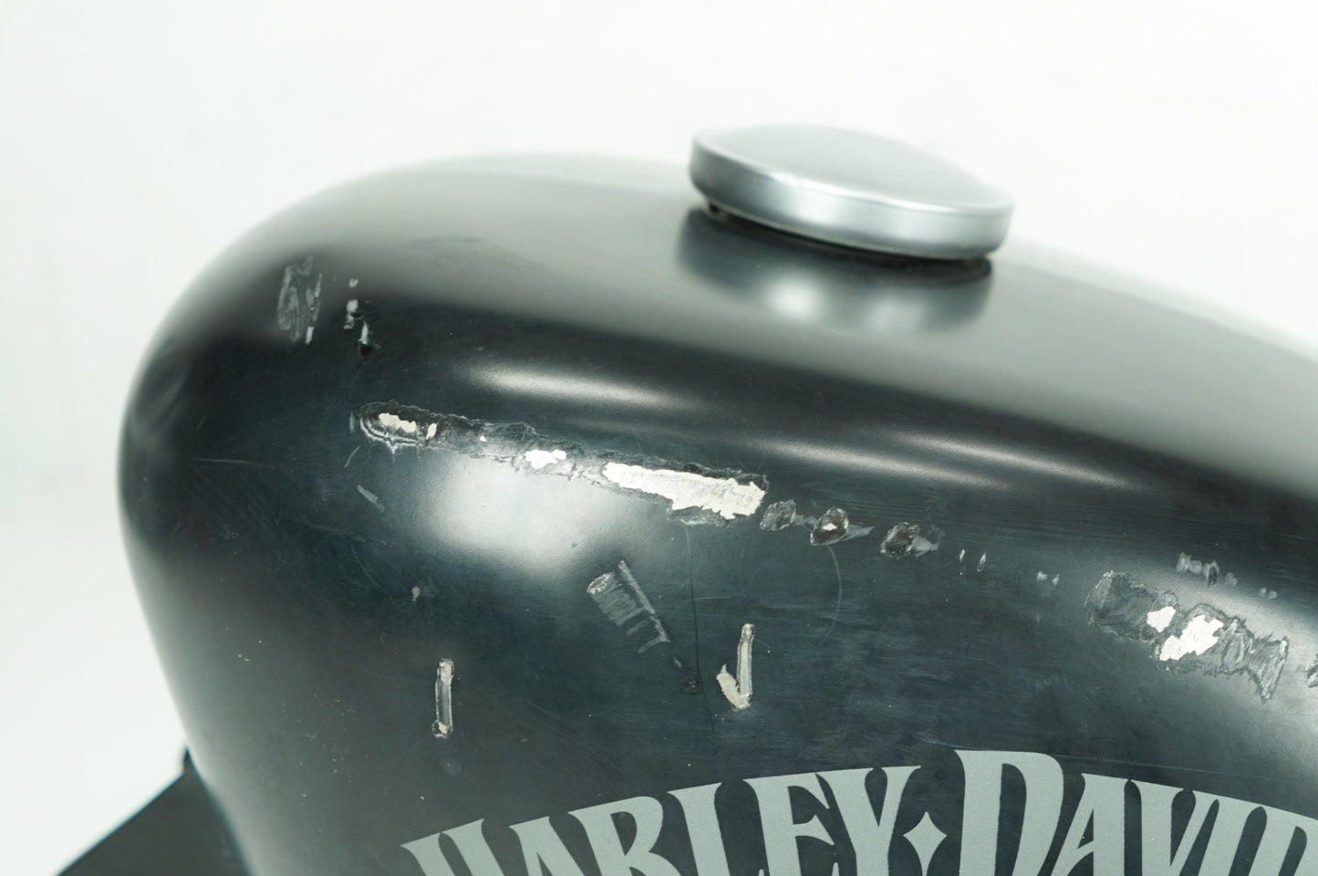 2004 - 2022 Harley-Davidson Sportster Iron 883 Fuel Gas Tank Gasoline Reservoir 61348-07
