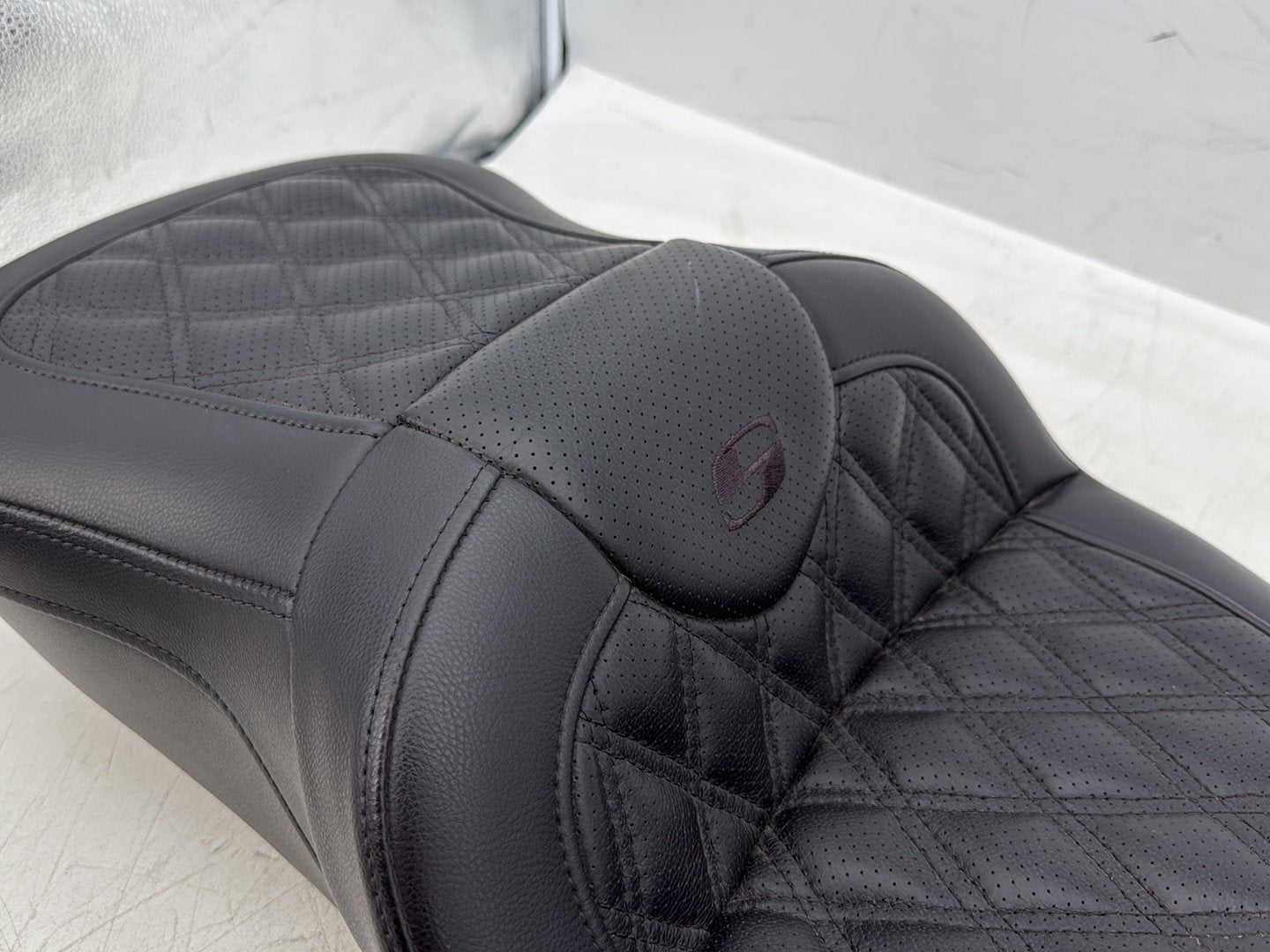 2012 Harley Road Glide Touring FLTRX Custom OEM Passenger Rider Driver Seat Saddle
