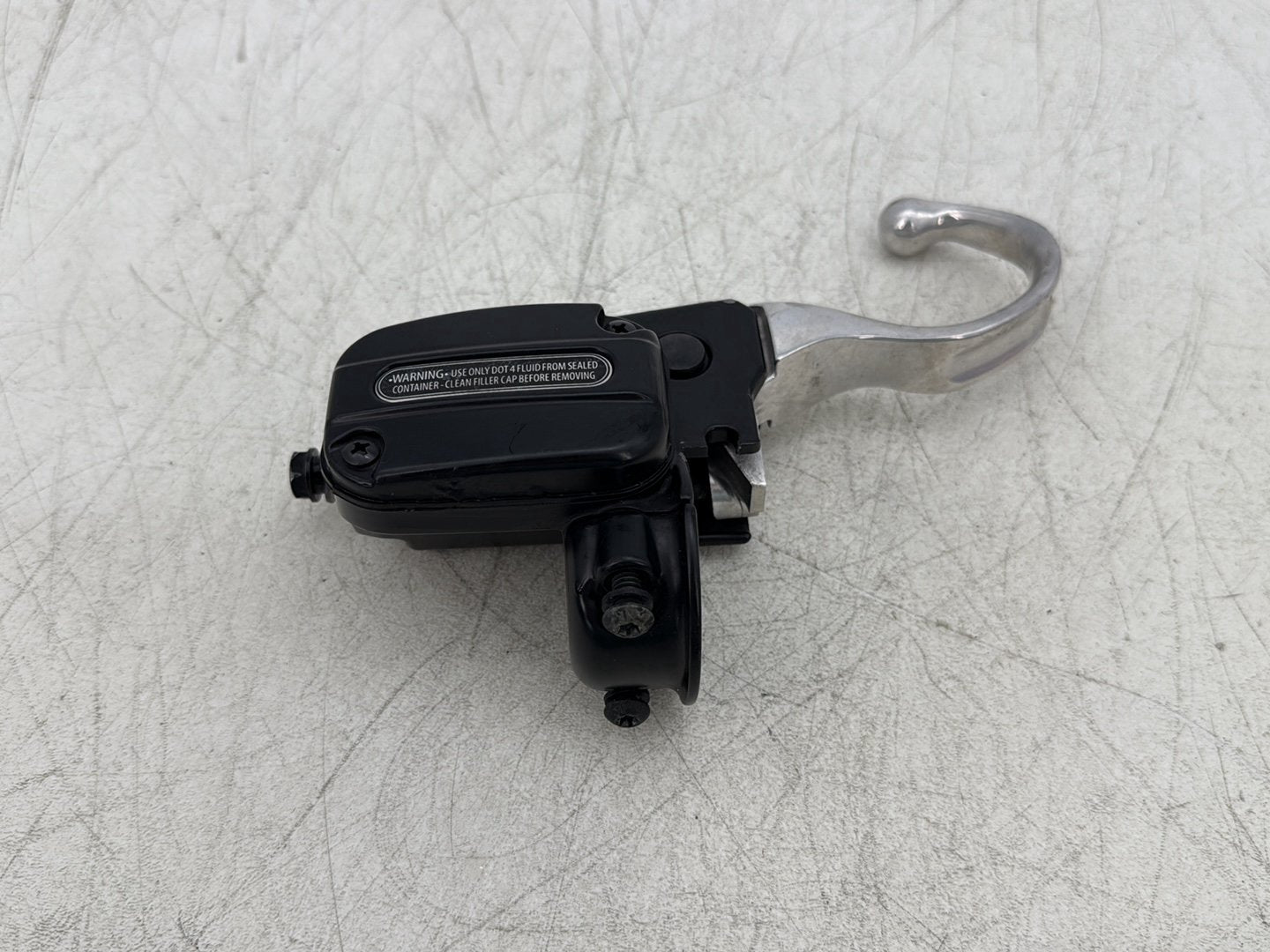 2011 Harley Street Glide Touring FLHX OEM Front Right Brake Lever Master Cylinder