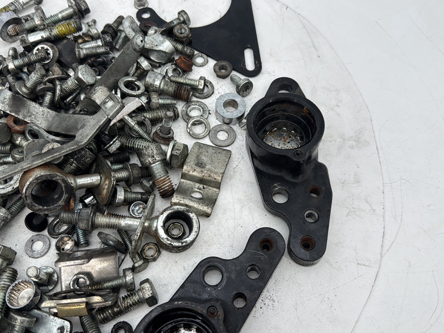 1999 - 2006 Harley-Davidson Touring Electra Glide Classic Hardware Bolts Nuts & Brackets w/ Left Right Swingarm Brackets