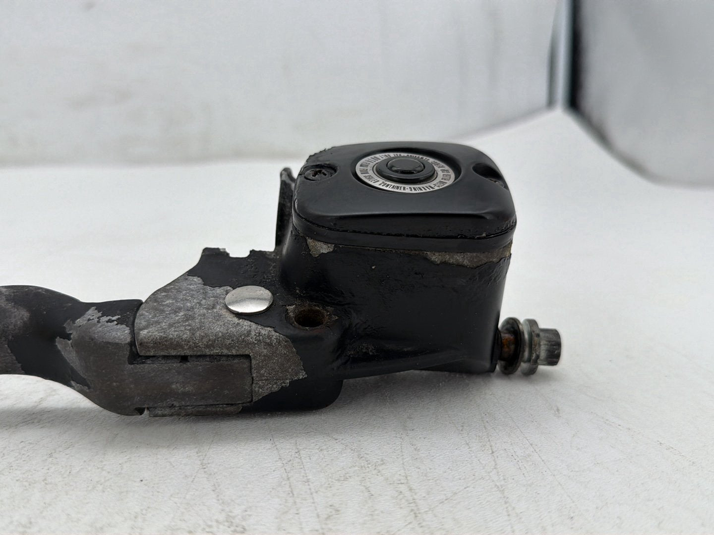 2009 Harley Dyna Street Bob FXDB OEM Front Right Brake Lever Master Cylinder