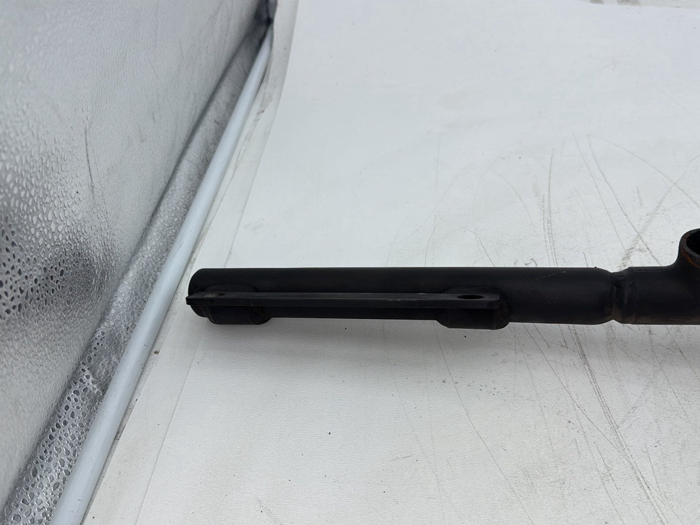 08 Harley Sportster XL883L OEM Exhaust Muffler Interconnect Bracket Support Bar