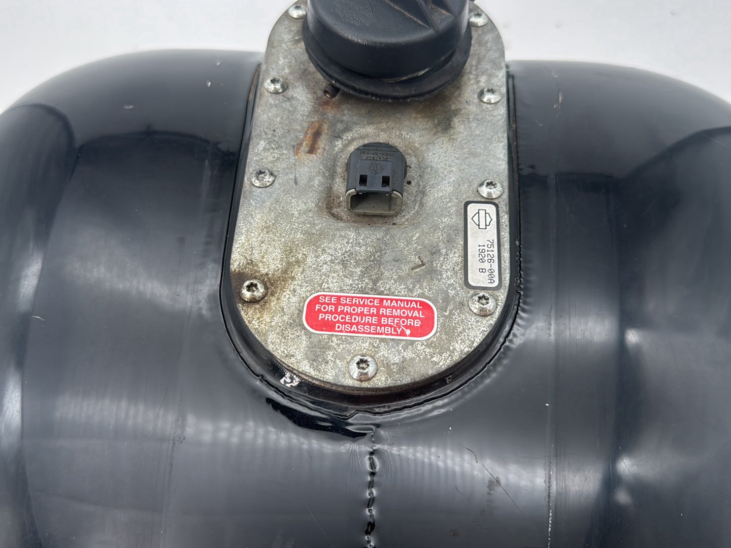 1999 - 2006 Harley-Davidson Touring Electra Glide Classic Fuel Gas Tank Gasoline Reservoir 61356-00
