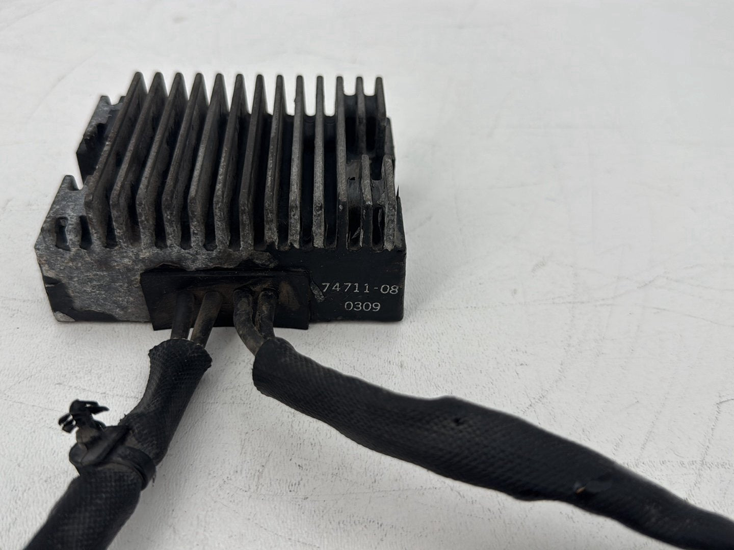 2009 Harley Sportster XL1200 L 1200 Low OEM Voltage Regulator Rectifier 74711-08