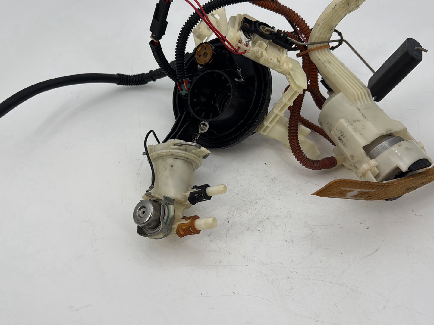 2007 - 2012 Harley-Davidson Touring Road Glide Gas Gasoline Fuel Petrol Pump Sending 	62908-08